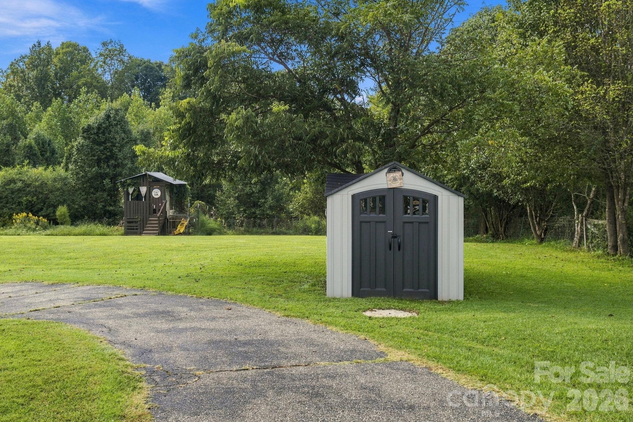 main property photo 36
