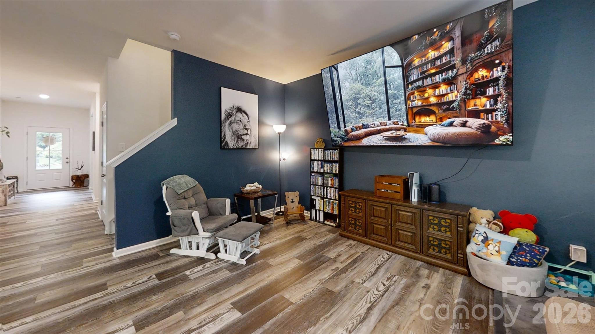 main property photo 6