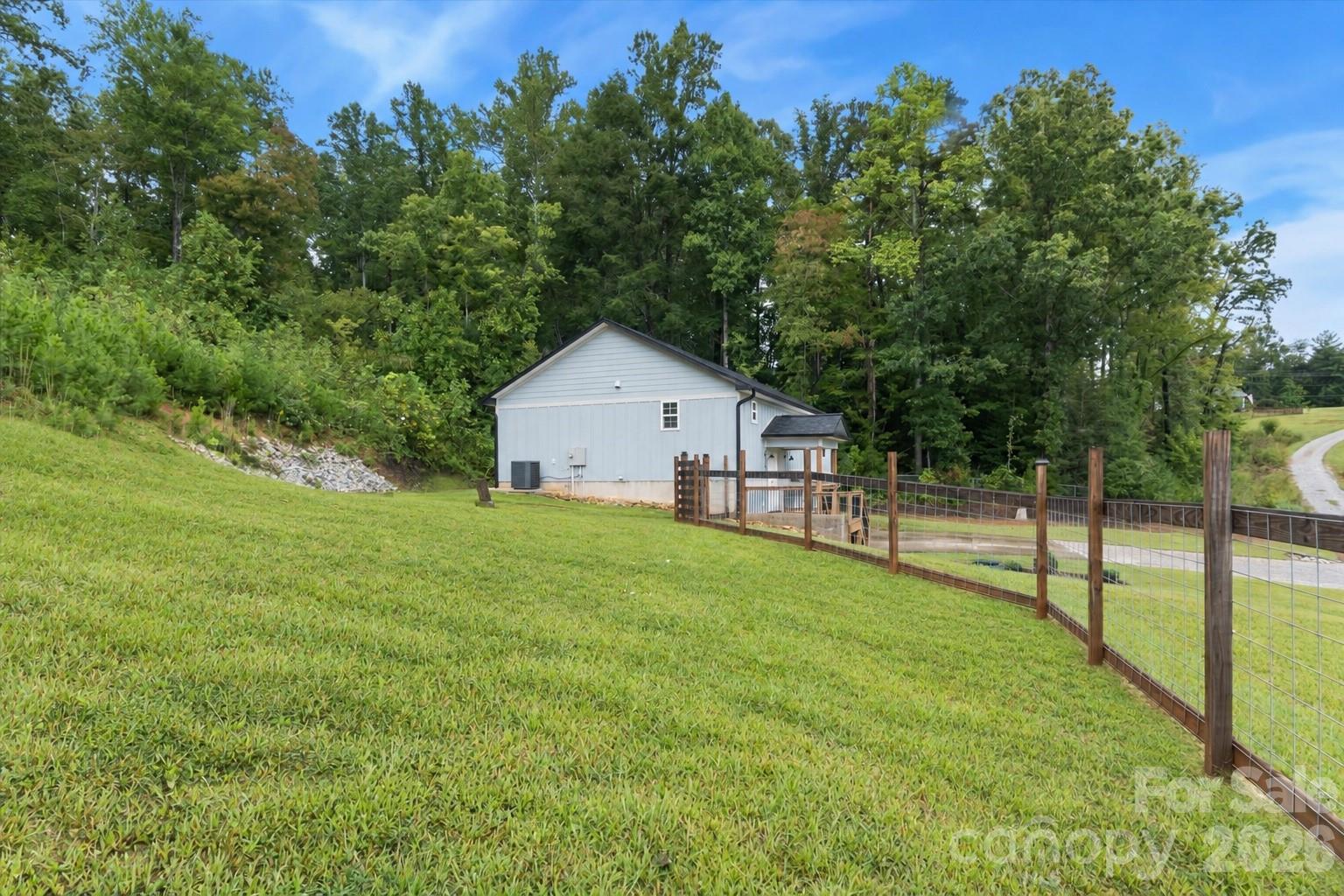 main property photo 32