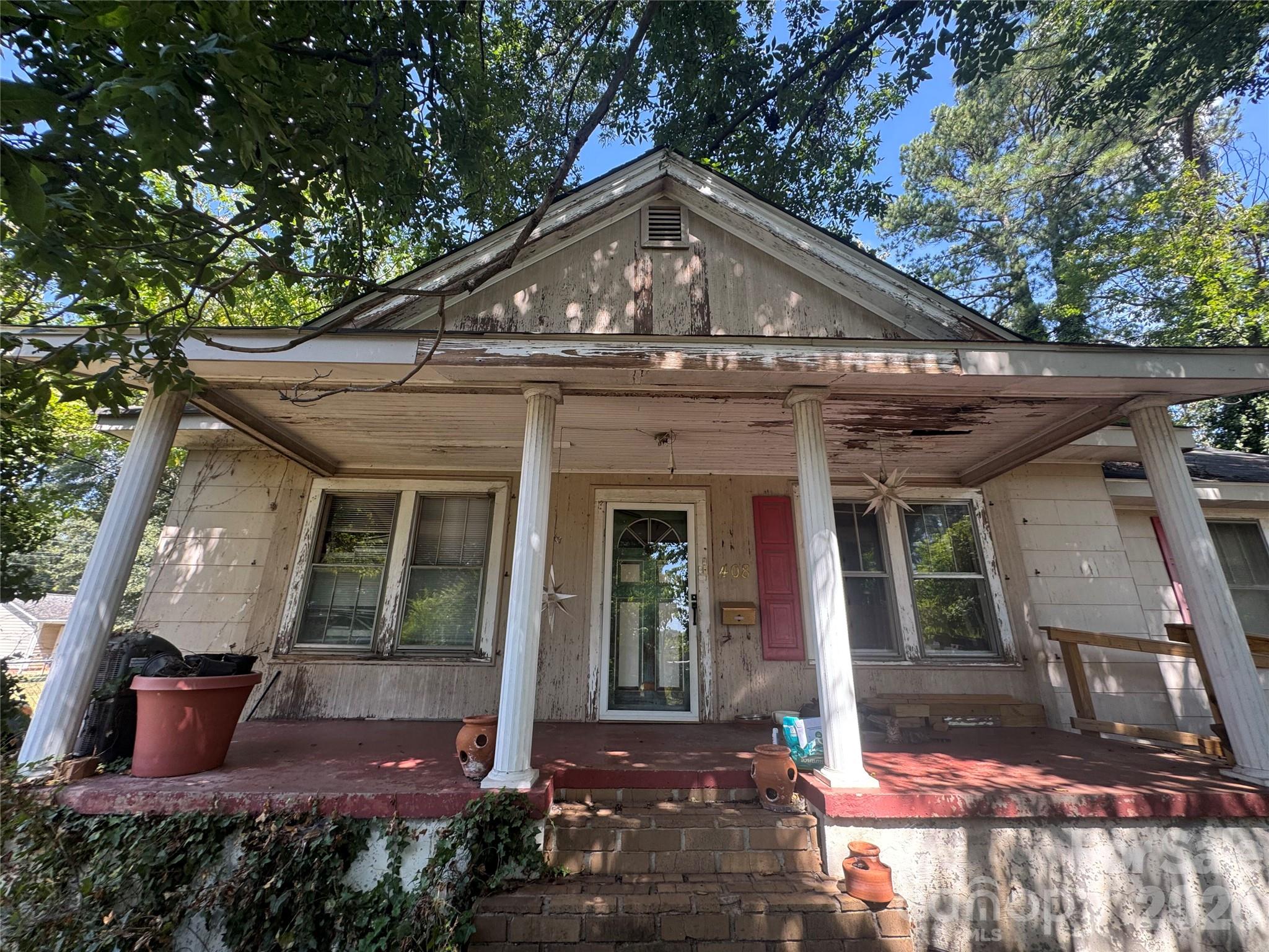 main property photo 0