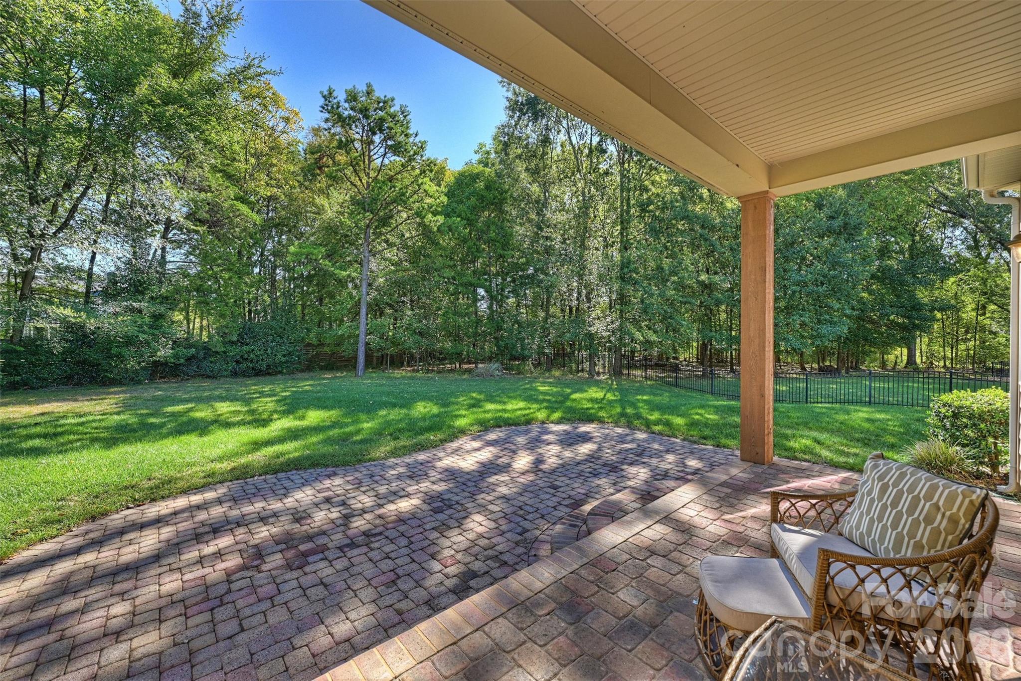 main property photo 41