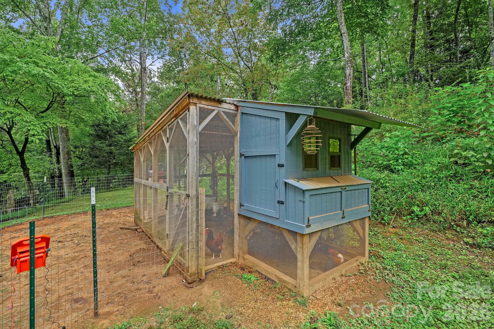 main property photo 29