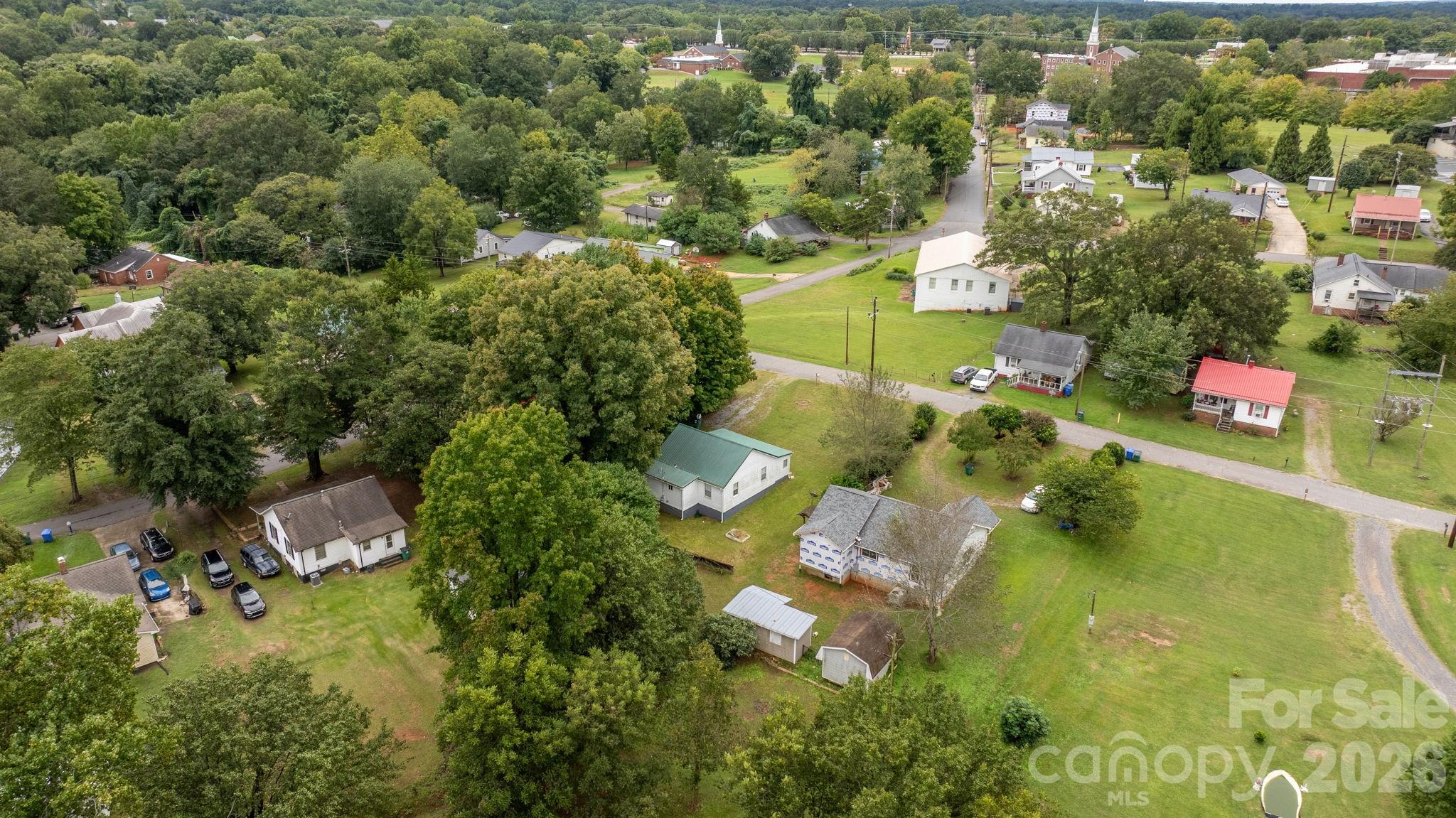 main property photo 30