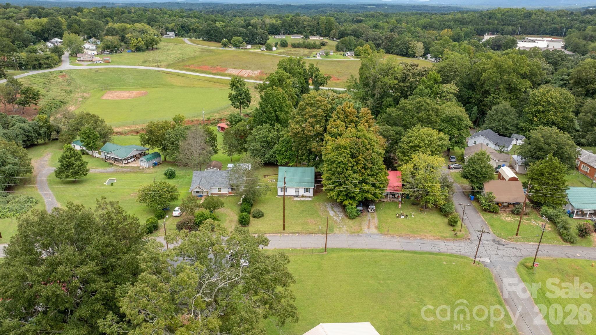 main property photo 5