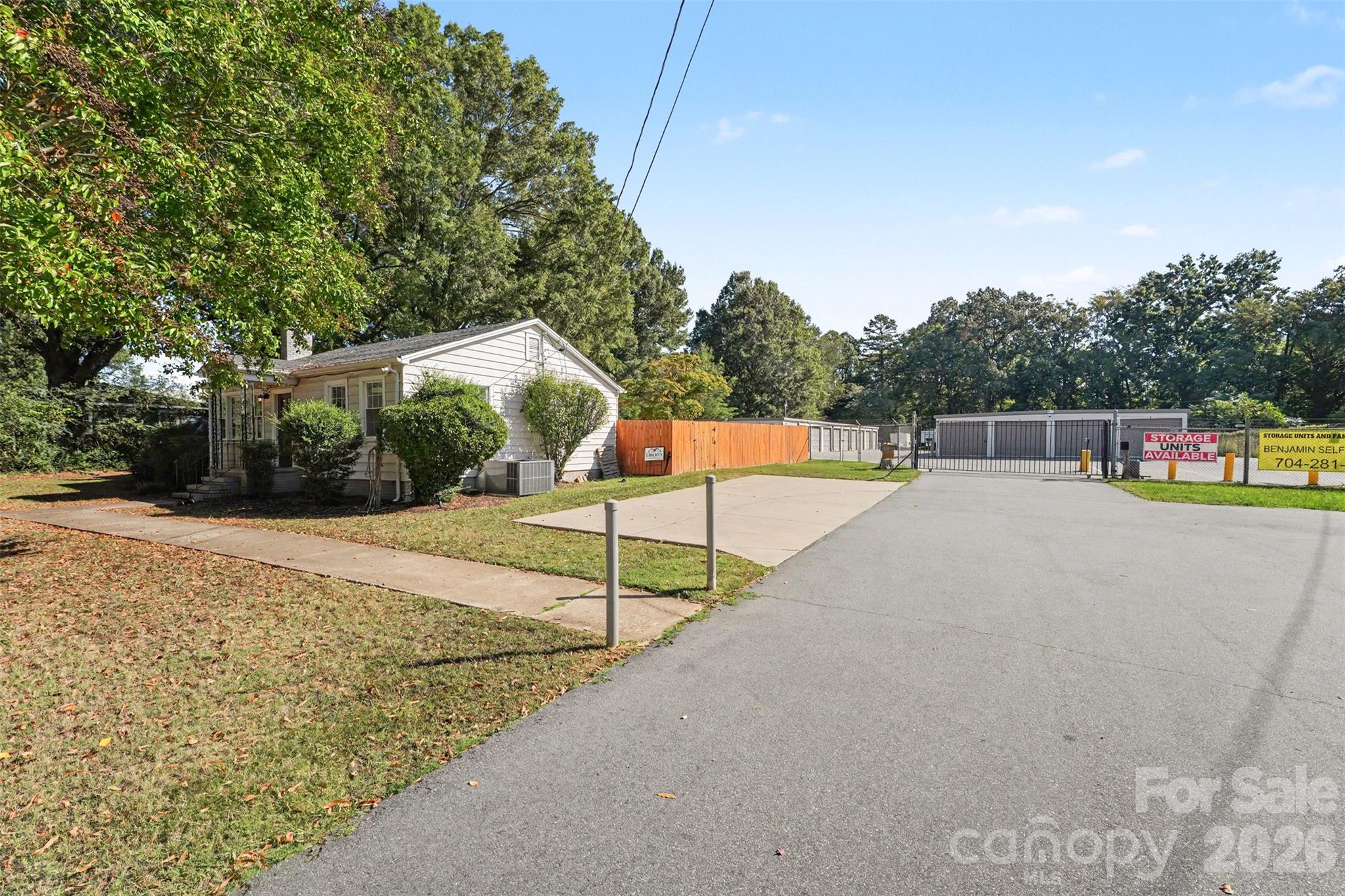 main property photo 9