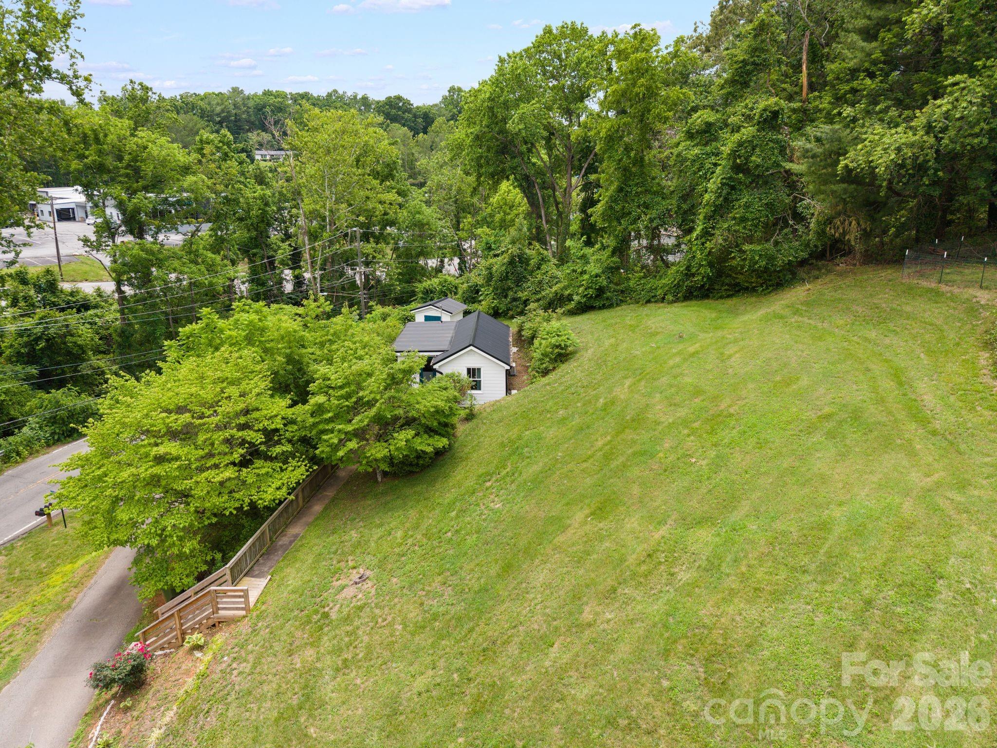 main property photo 23