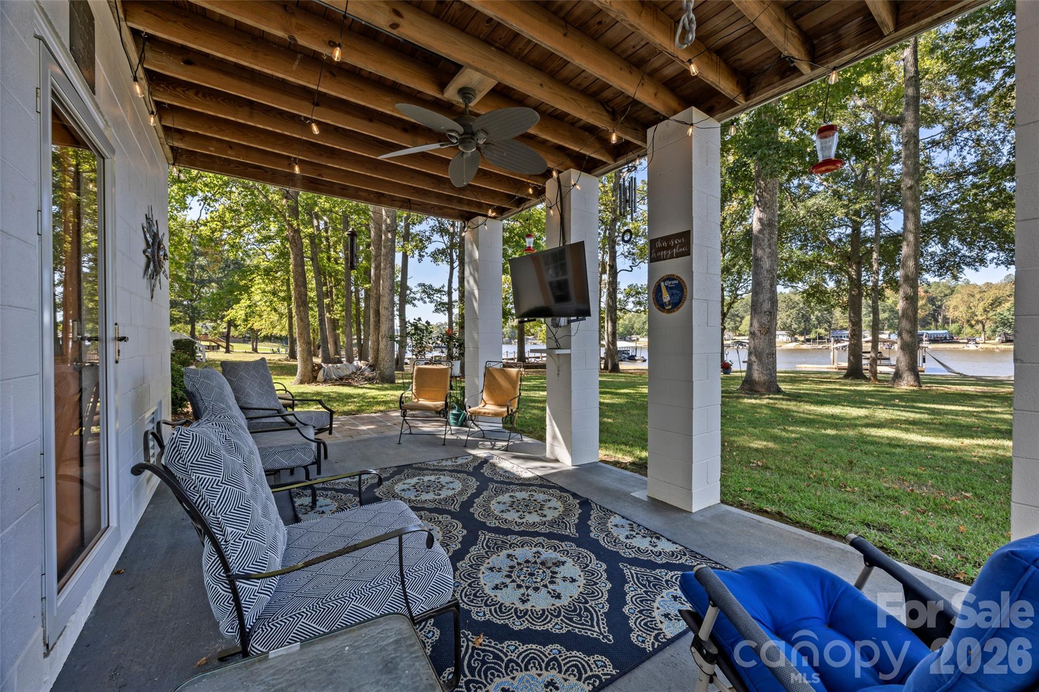 main property photo 28