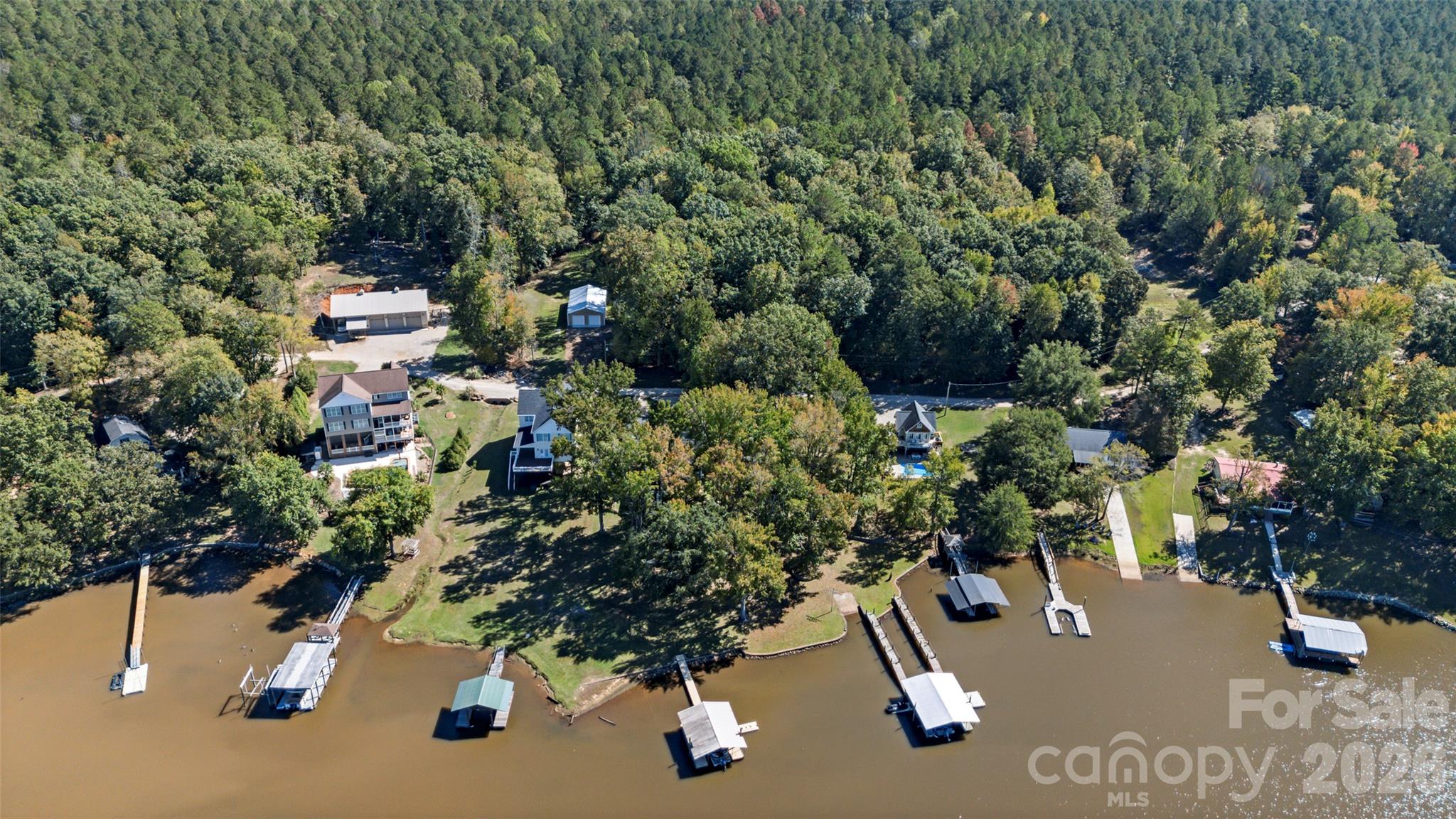 main property photo 41