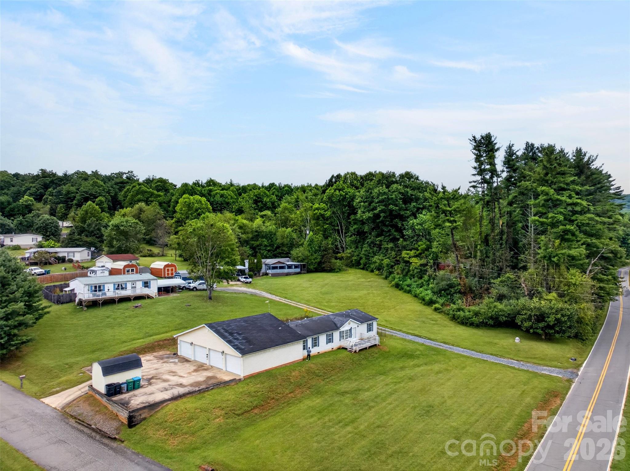 main property photo 16