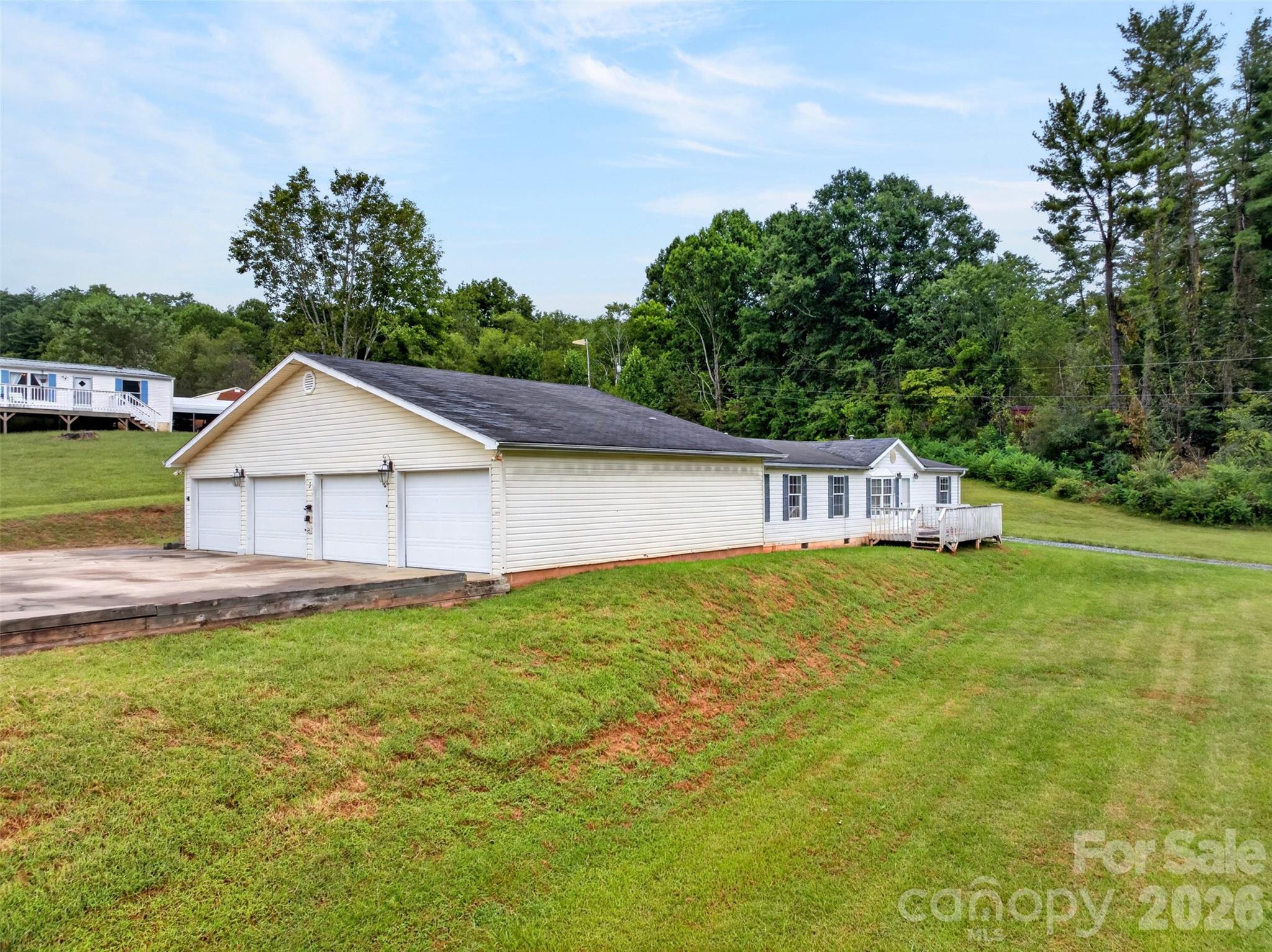 main property photo 9