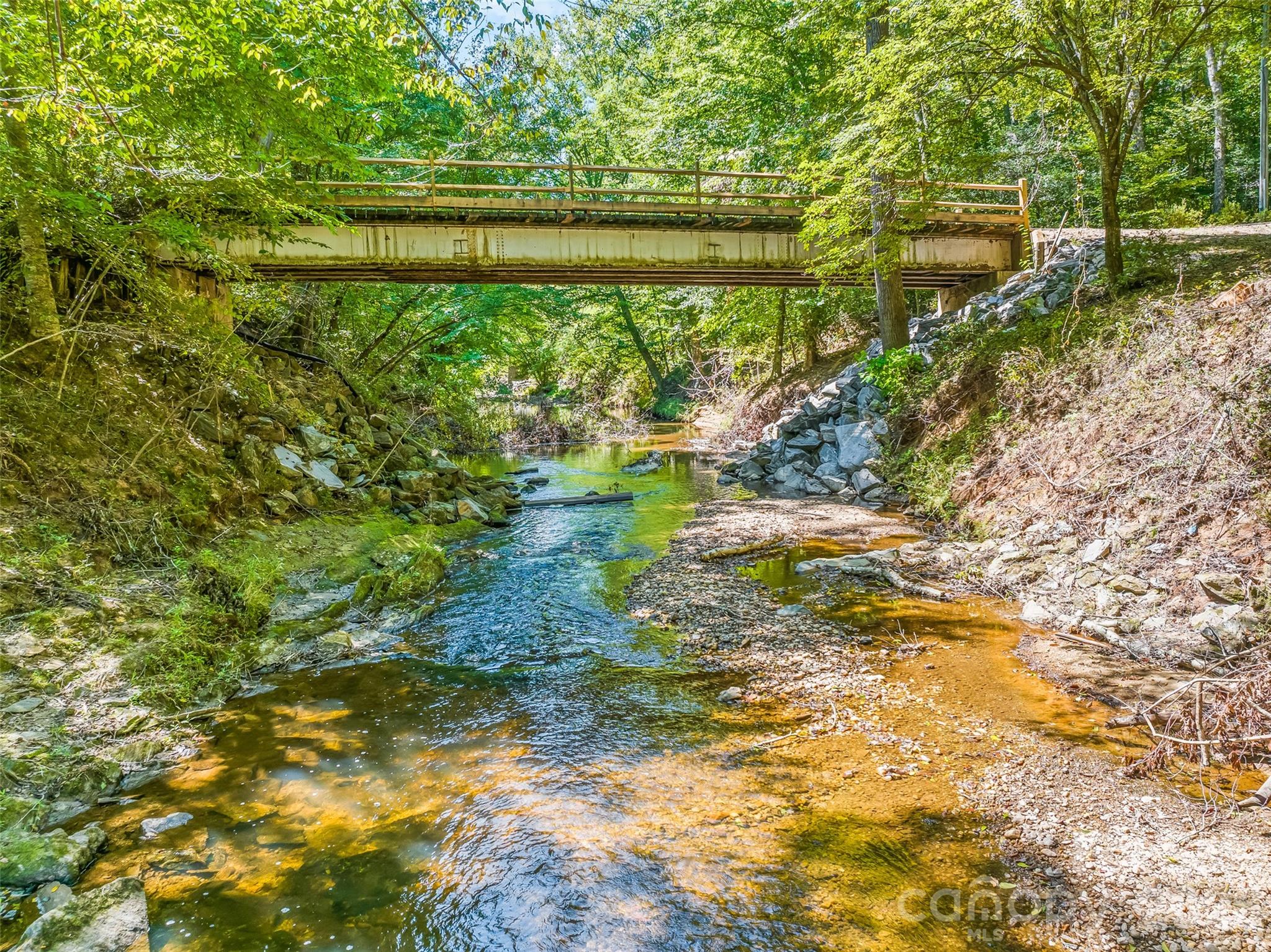 main property photo 6
