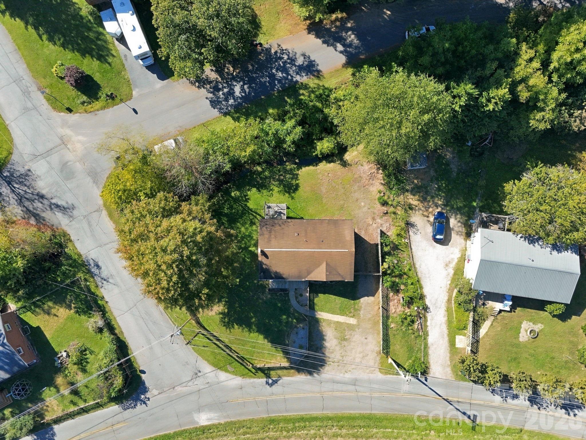 main property photo 20