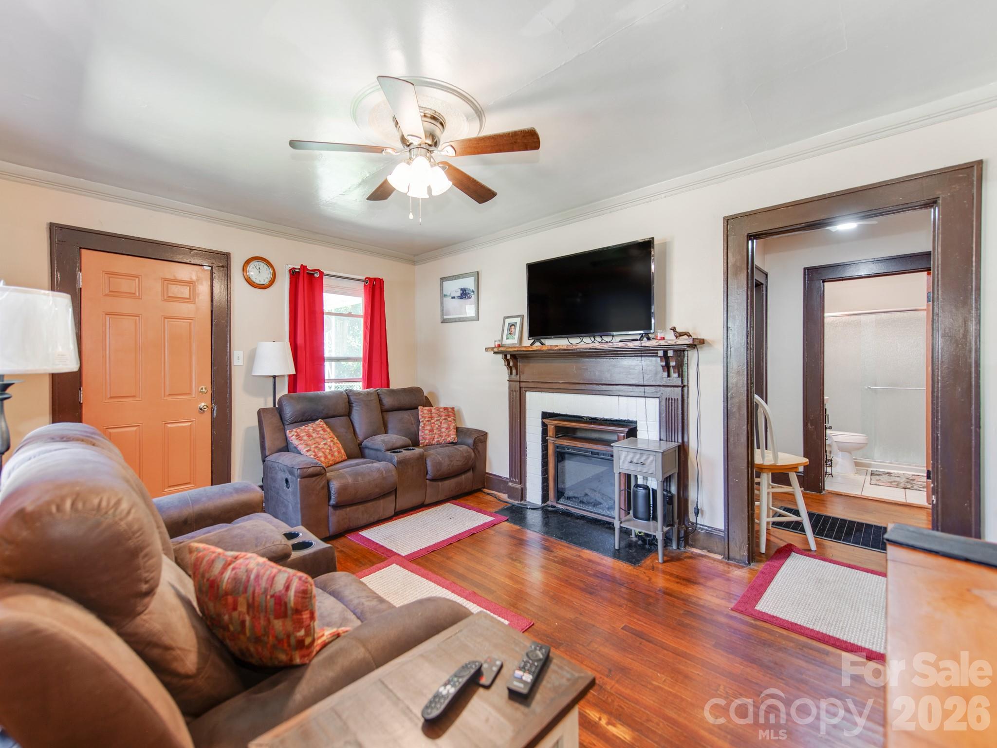 main property photo 7
