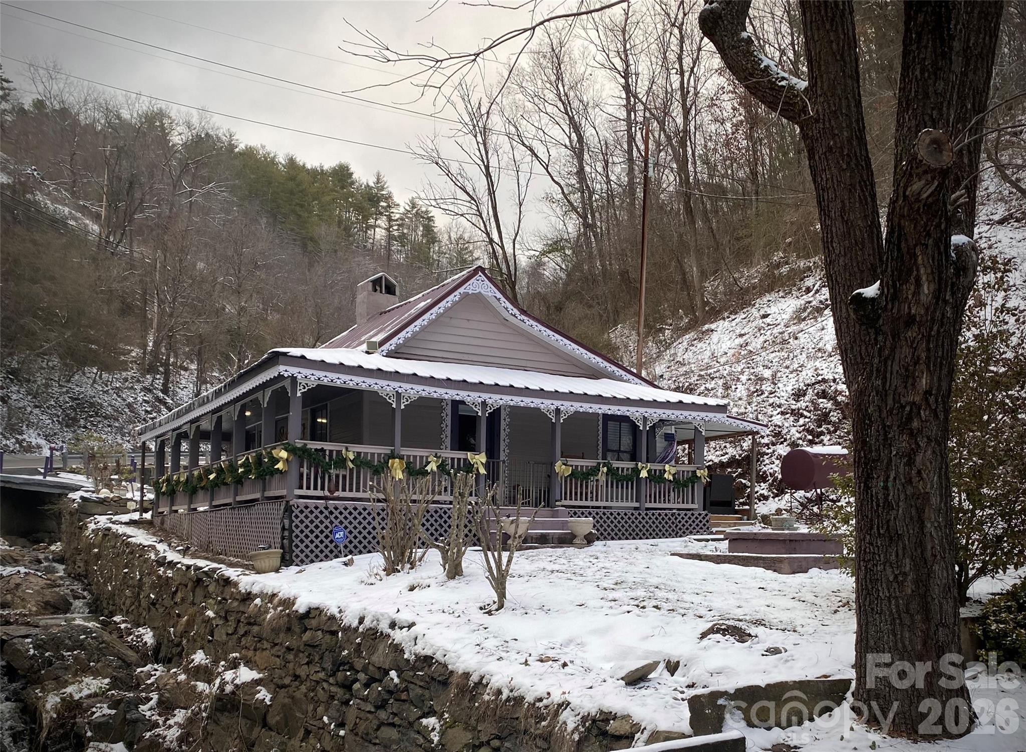 main property photo 3
