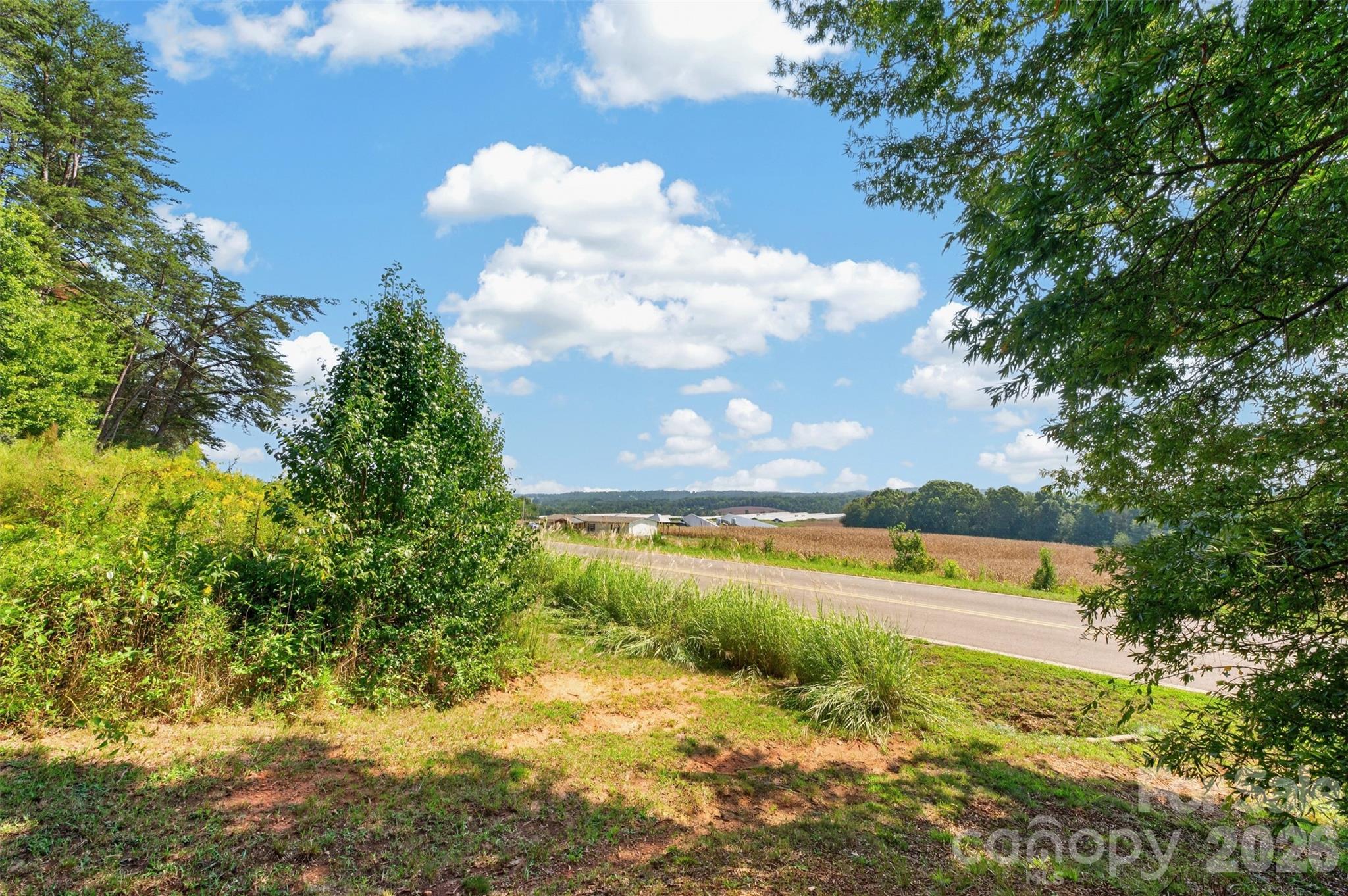 main property photo 17