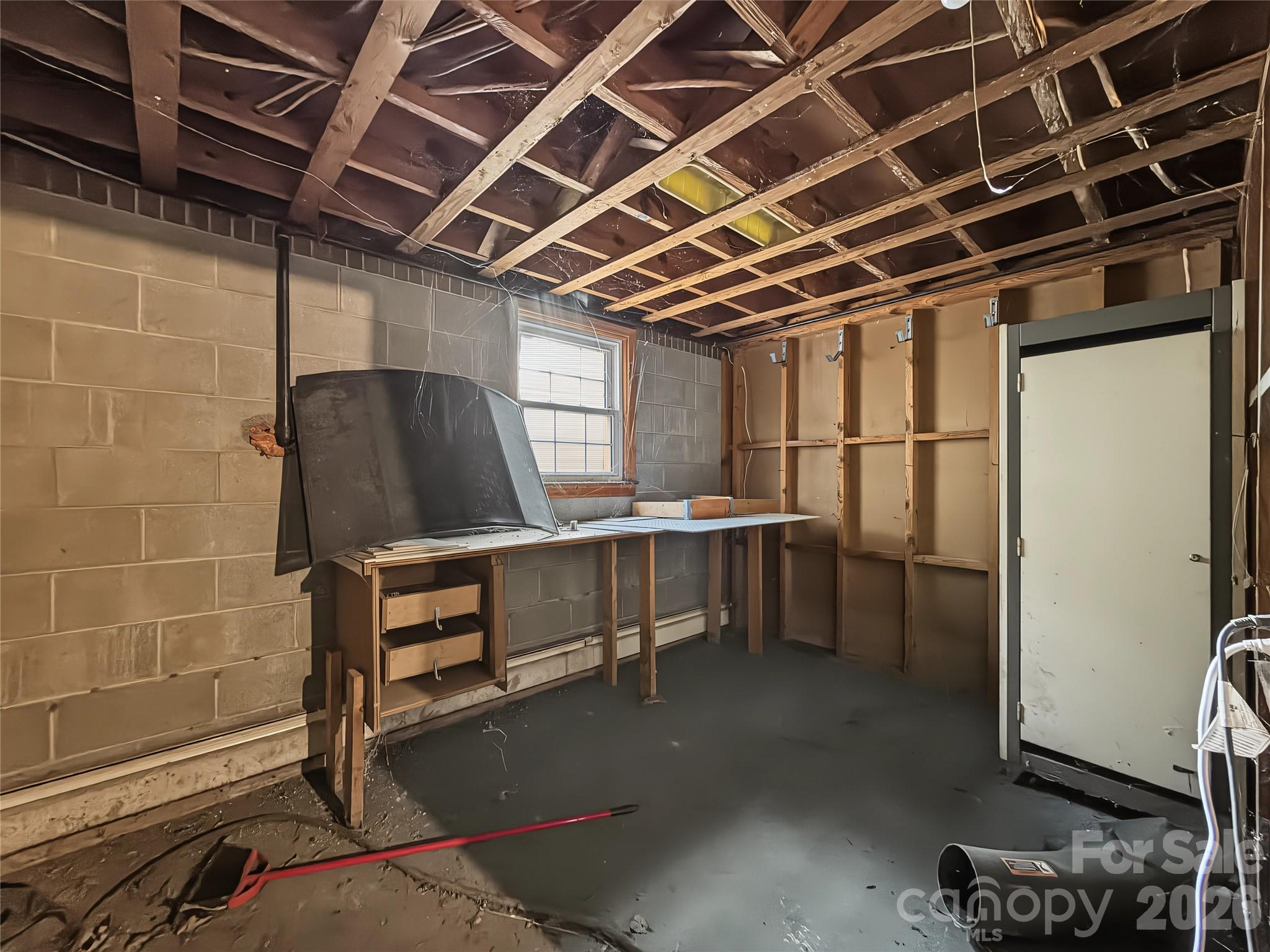 main property photo 35