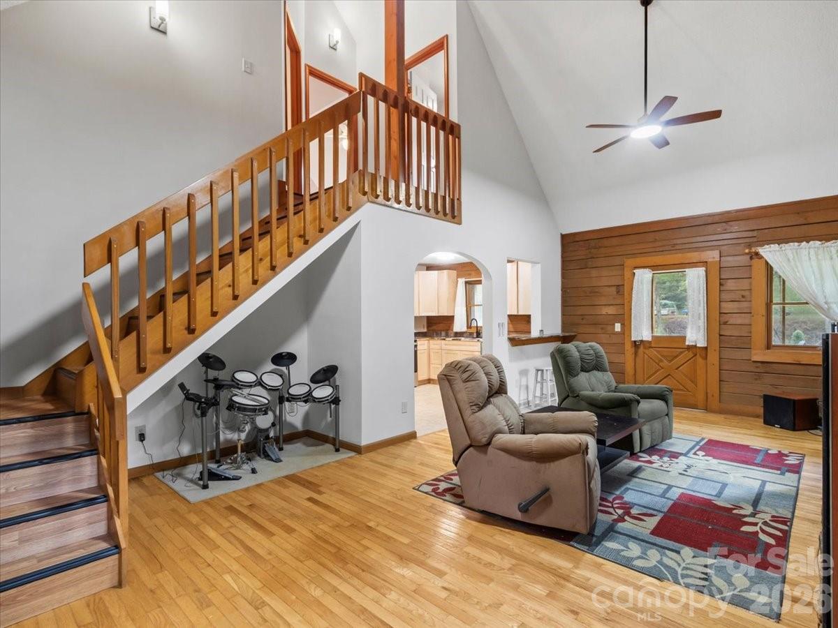 main property photo 18