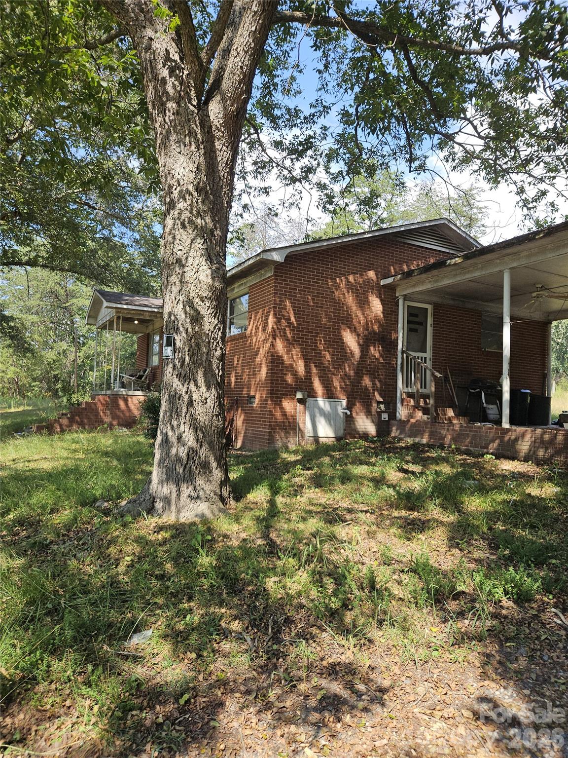 main property photo 7