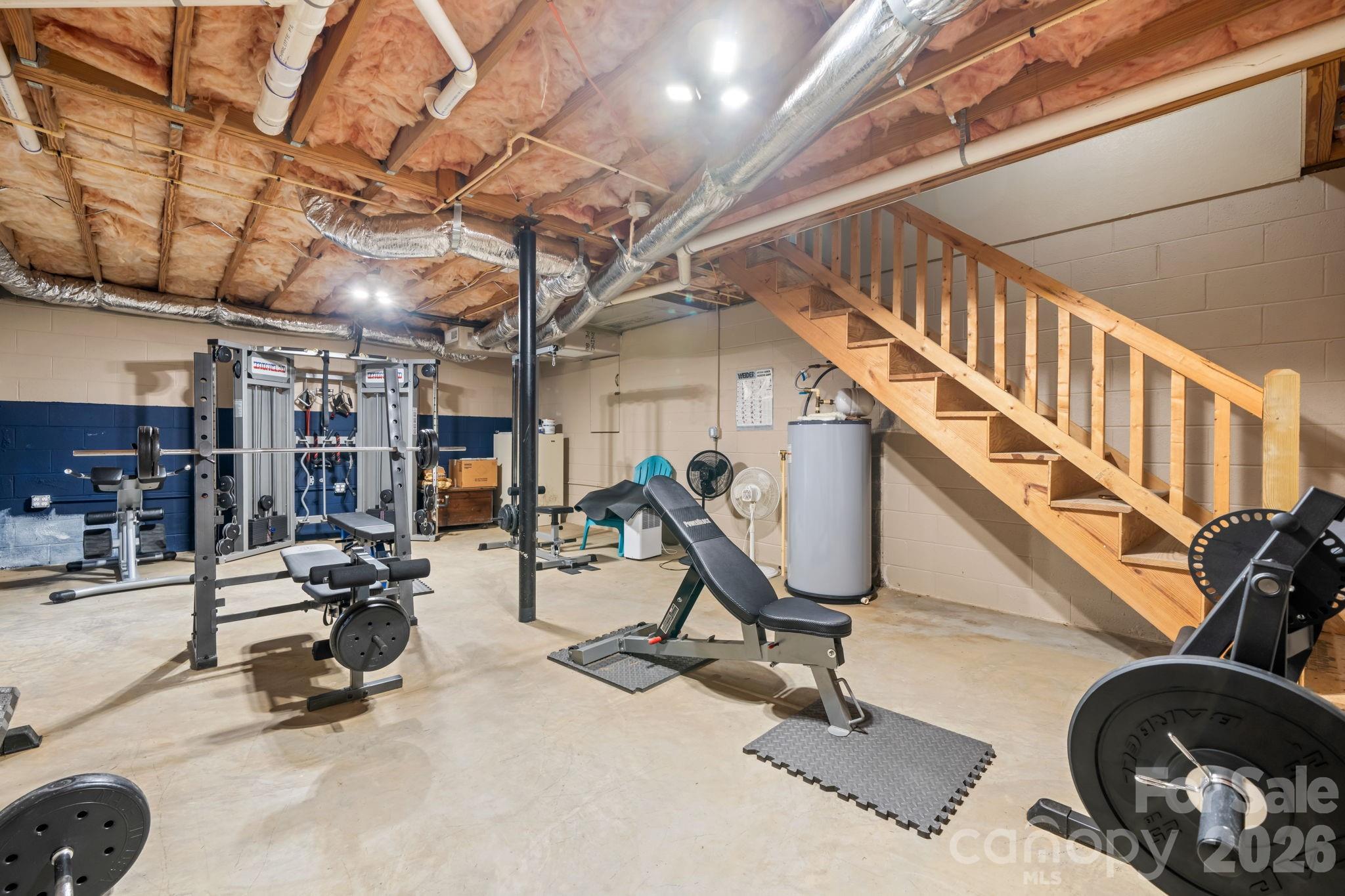 main property photo 16