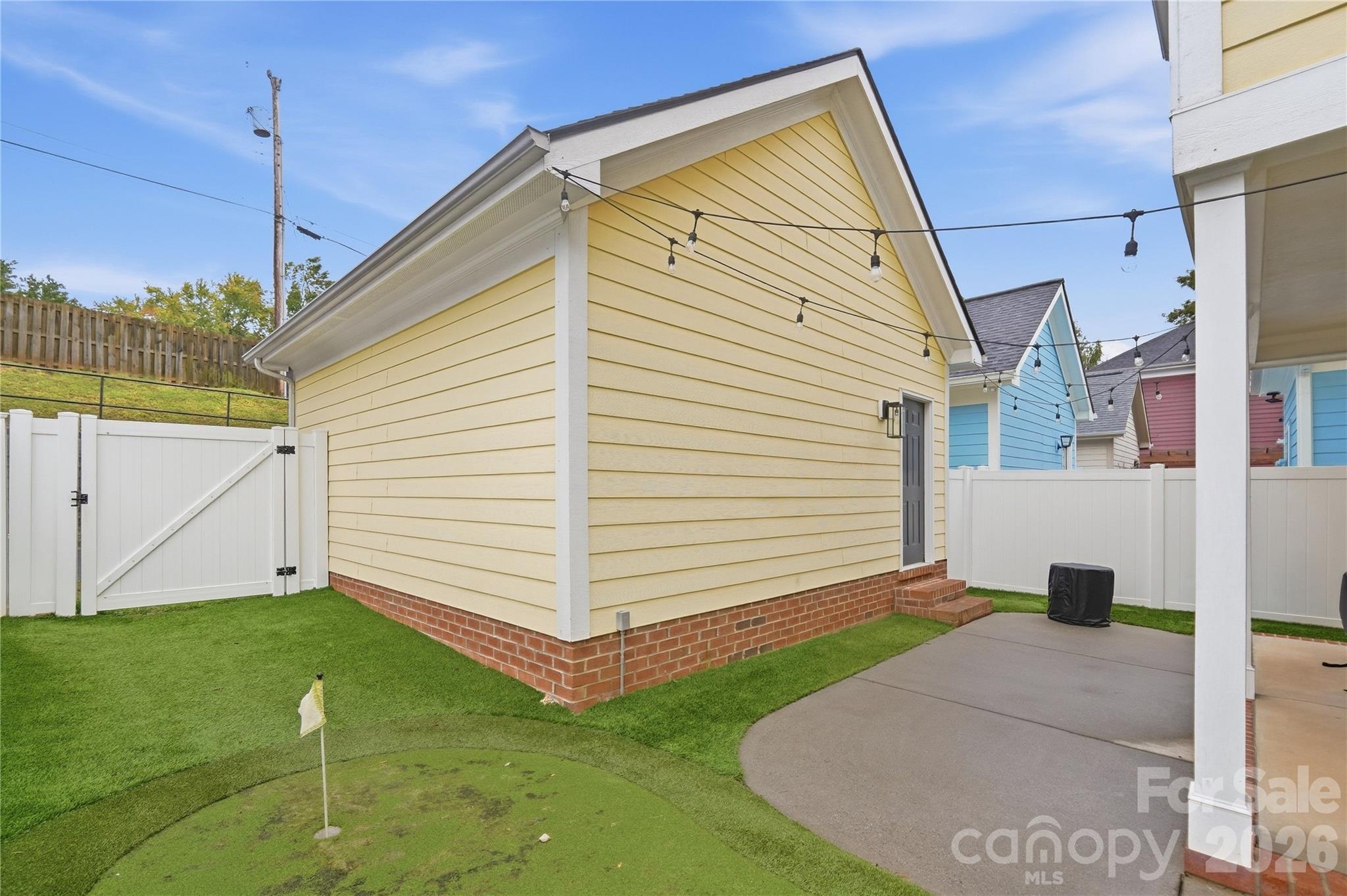 main property photo 44