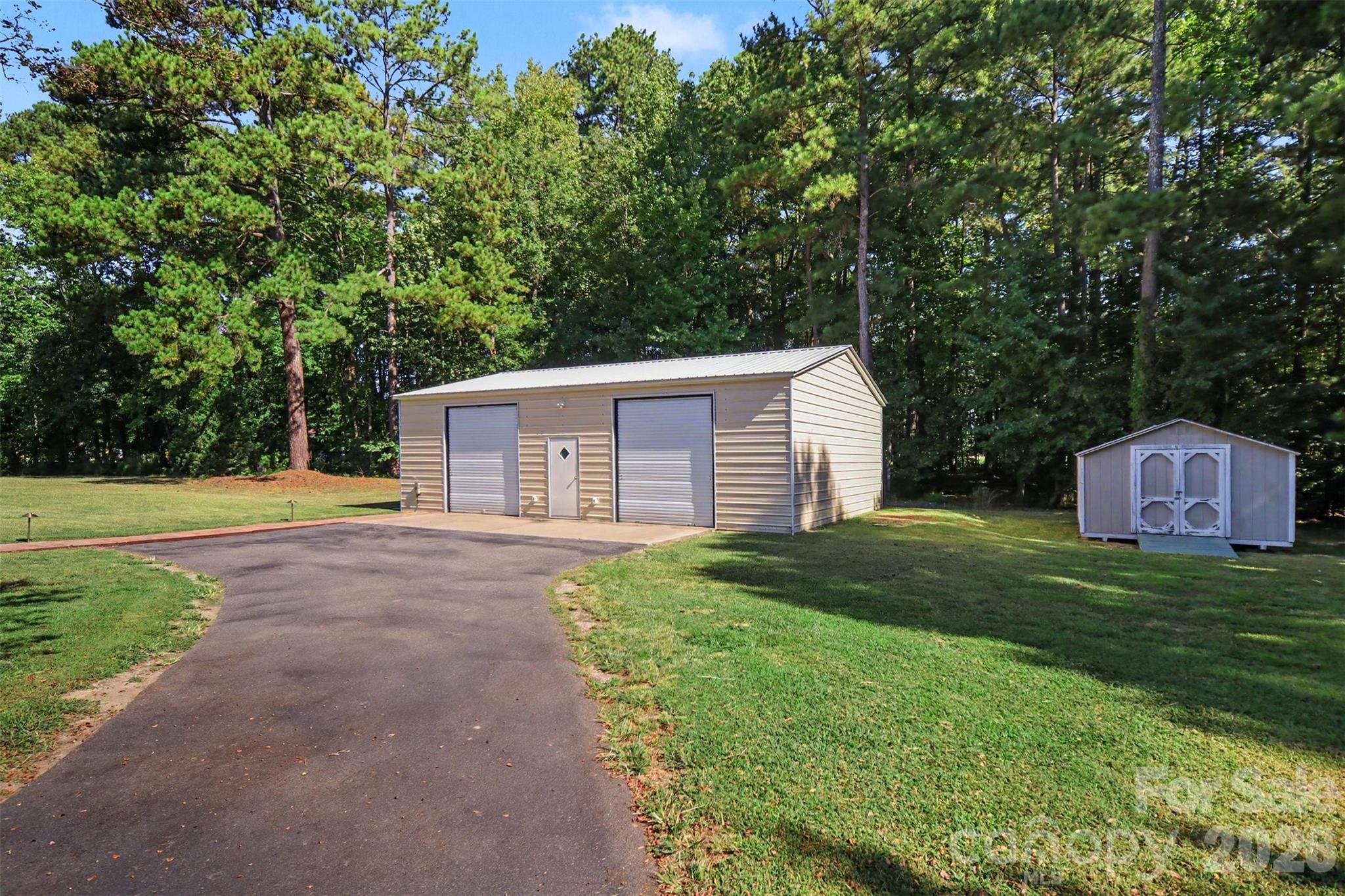main property photo 33