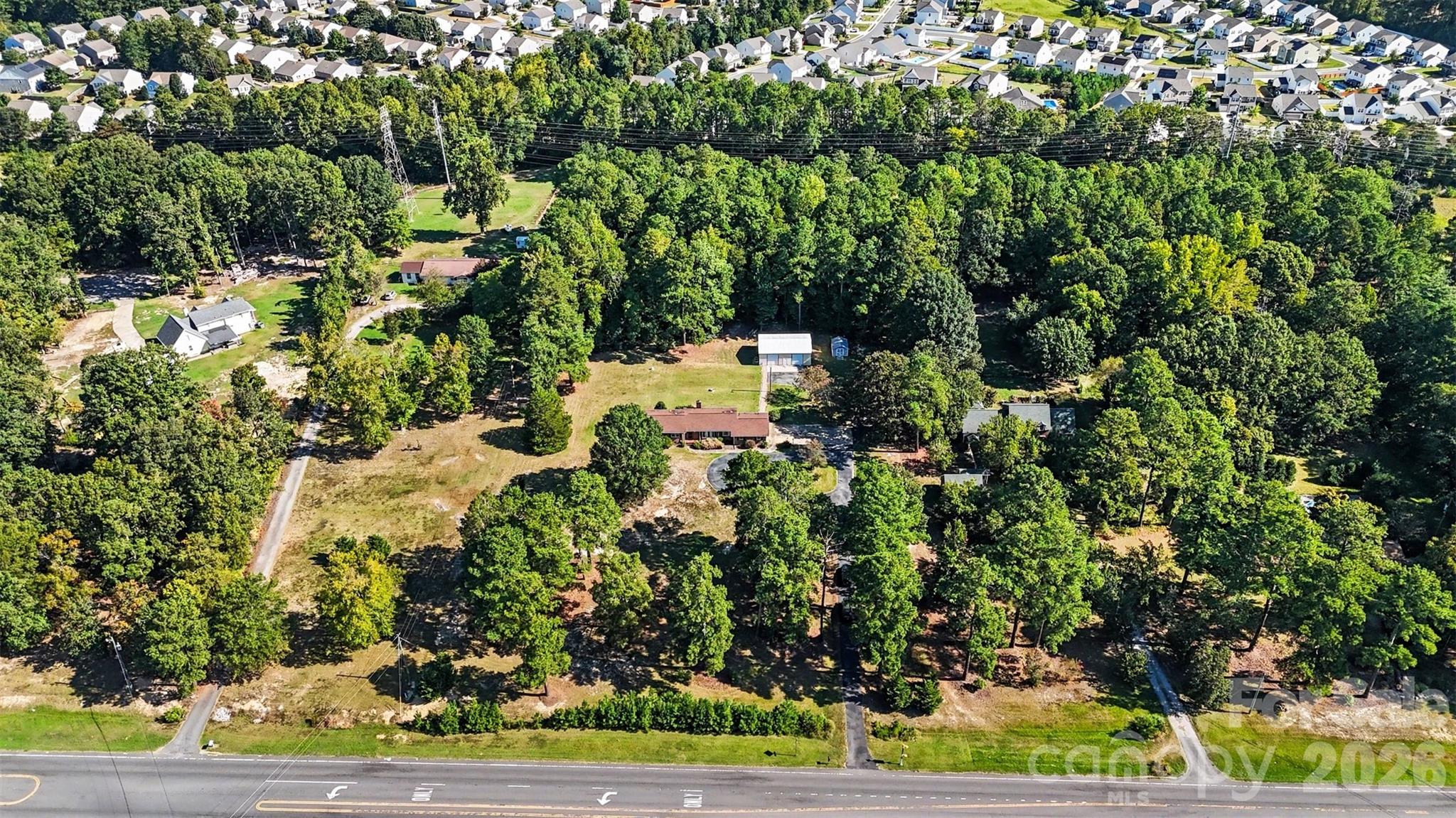 main property photo 41