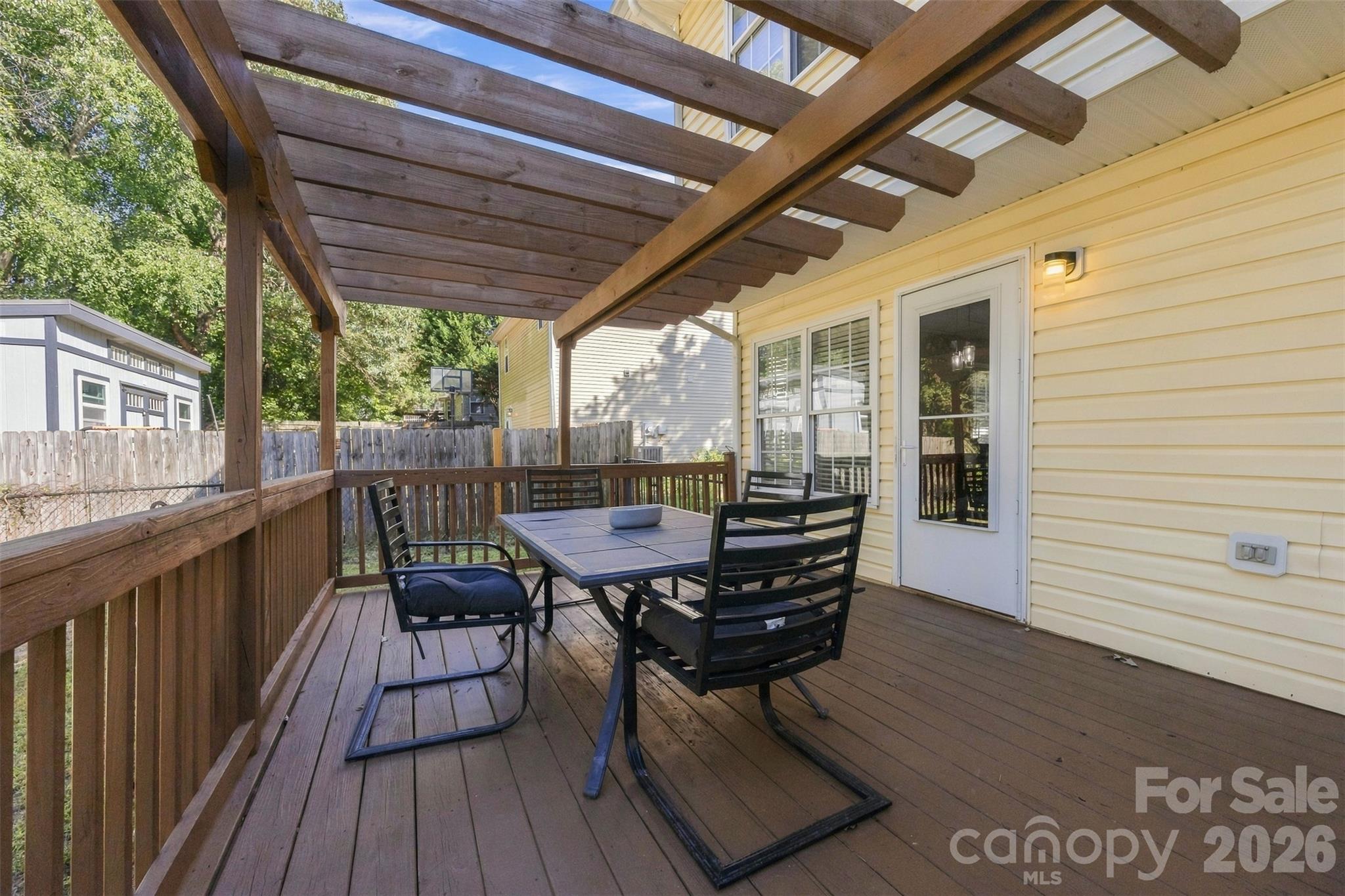main property photo 32