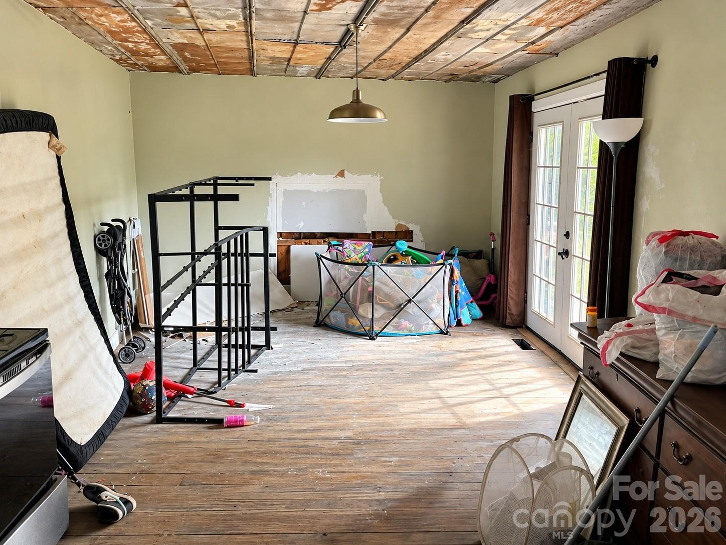 main property photo 9