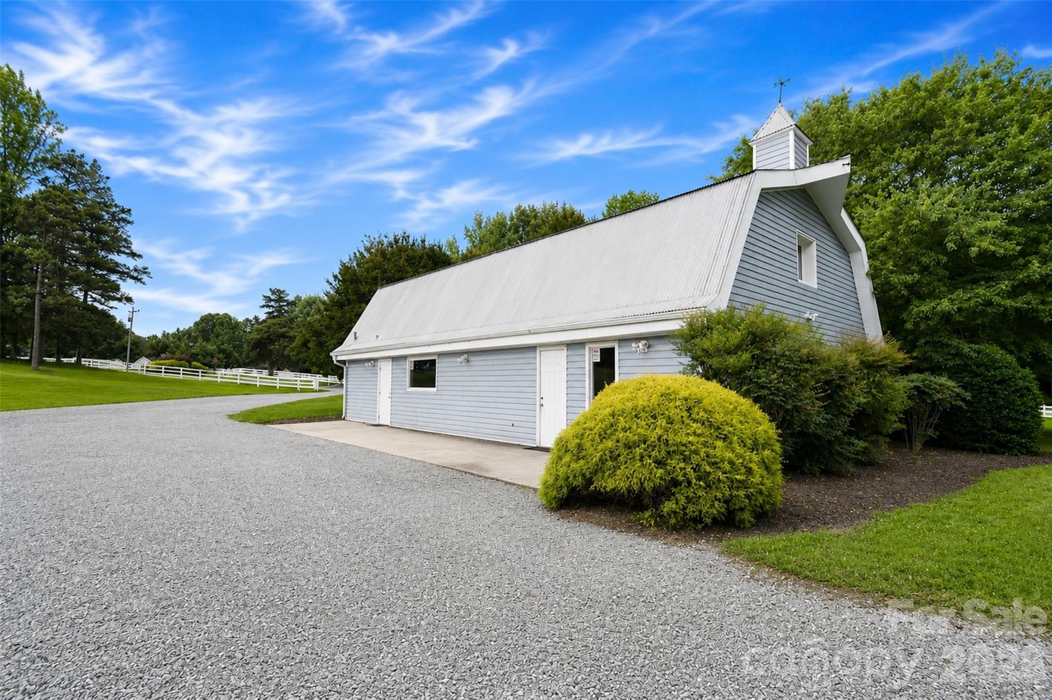 main property photo 44