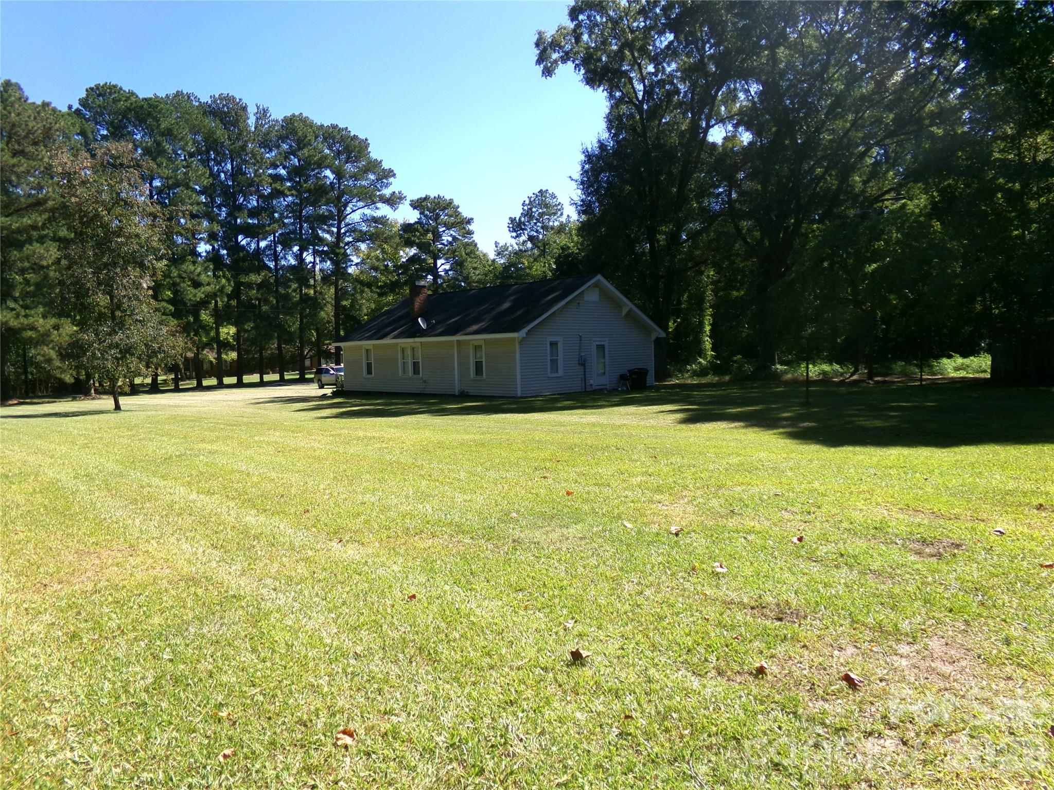 main property photo 11
