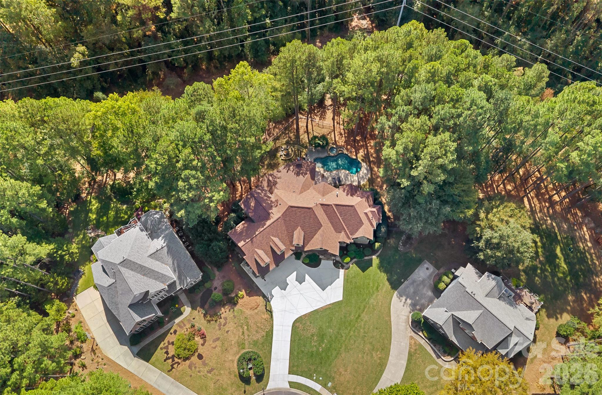 main property photo 37