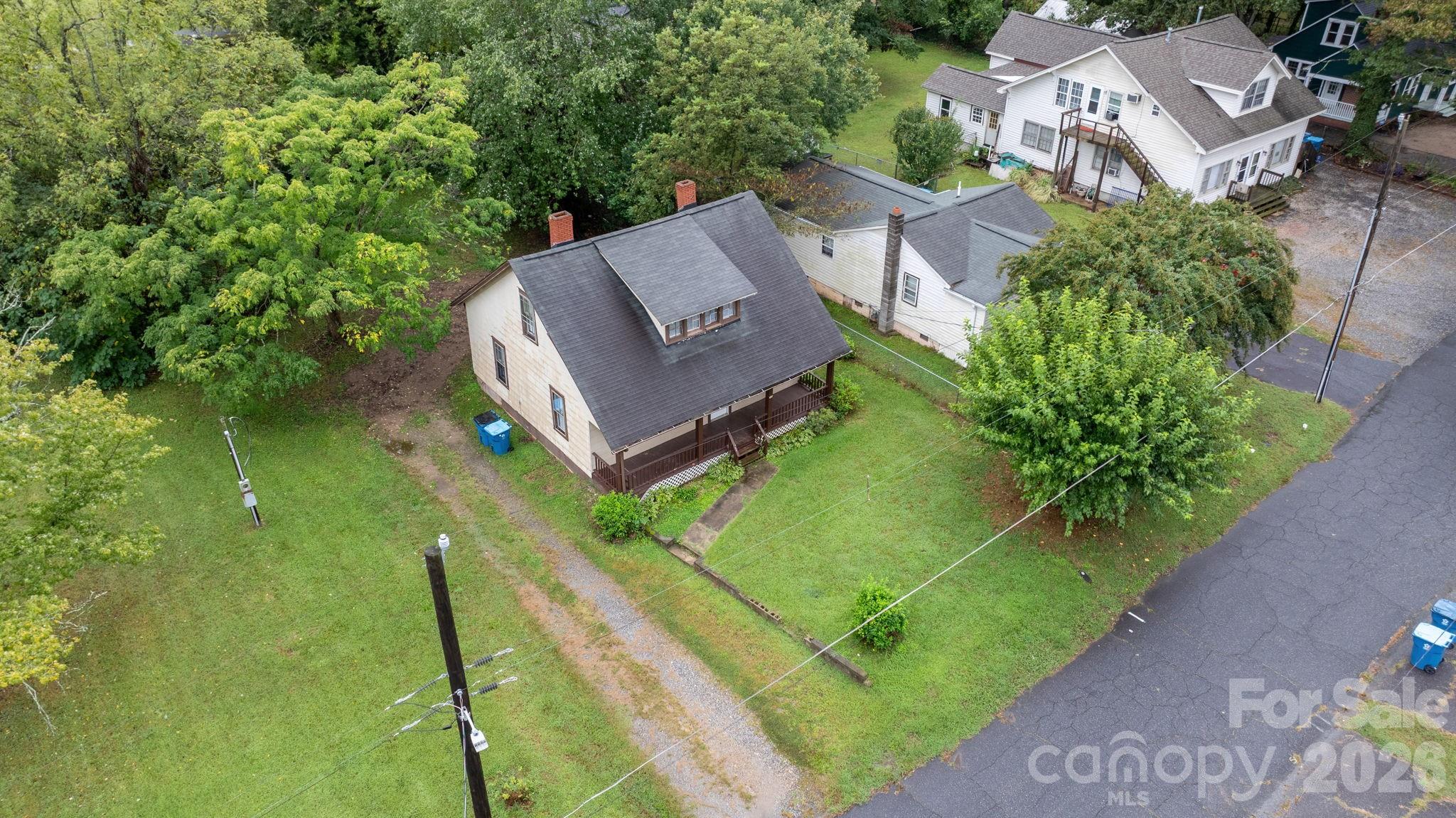 main property photo 31