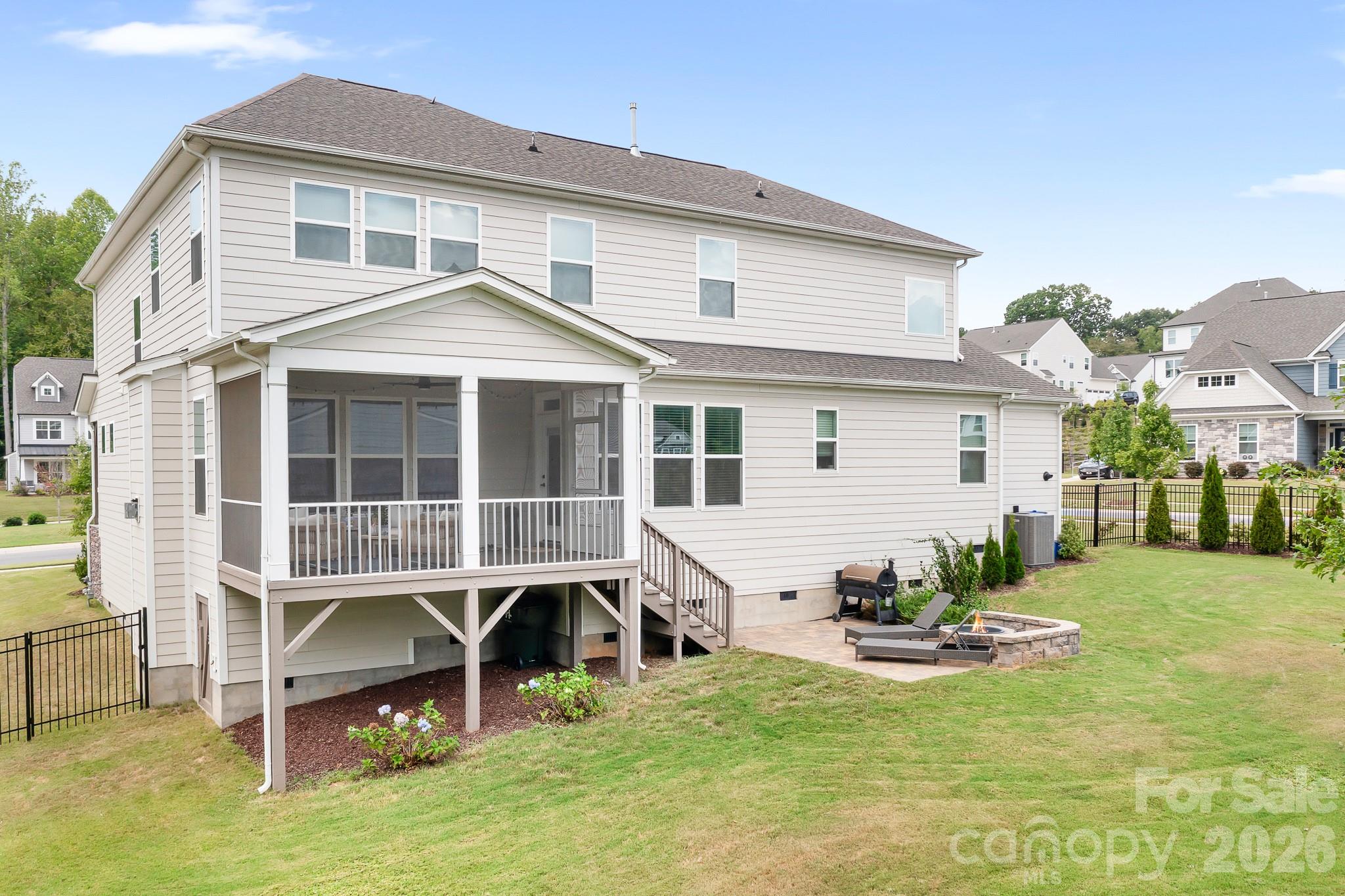 main property photo 32