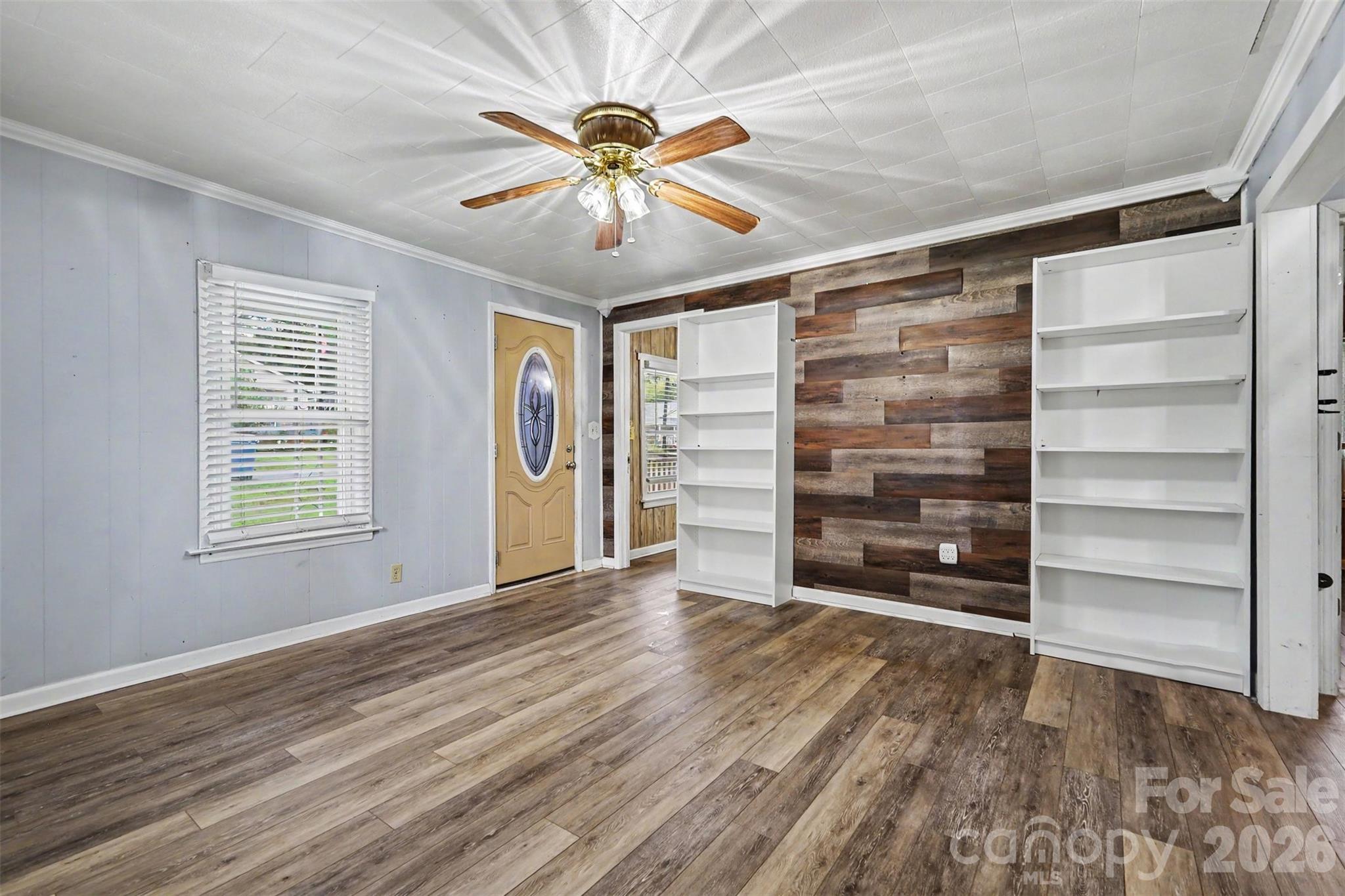 main property photo 6