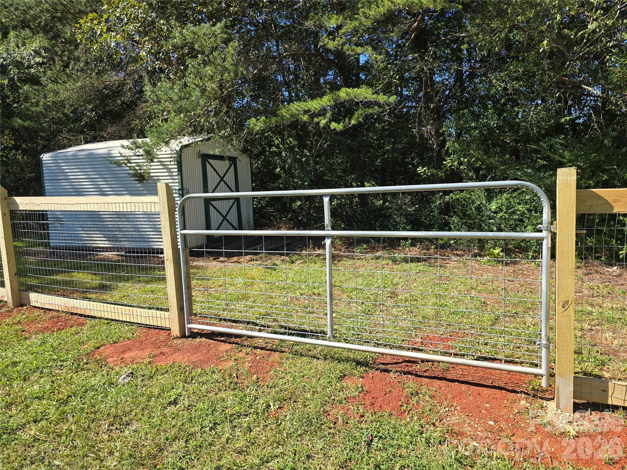 main property photo 40
