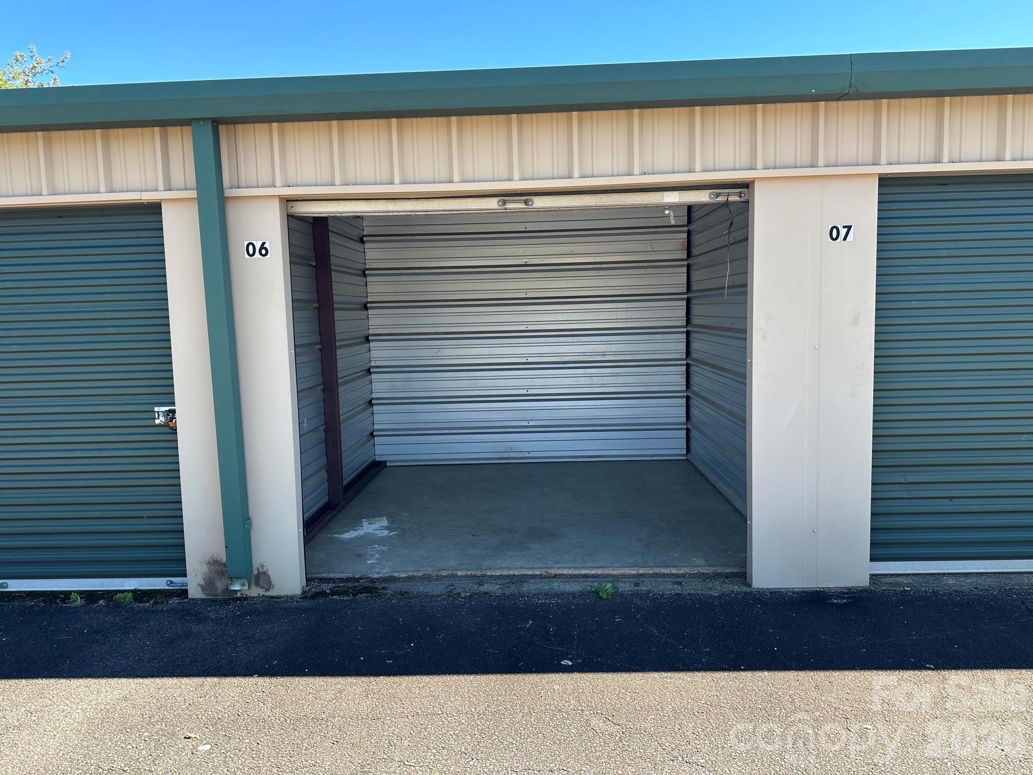 main property photo 16