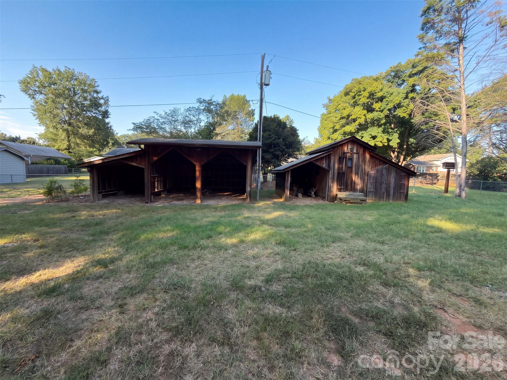 main property photo 7