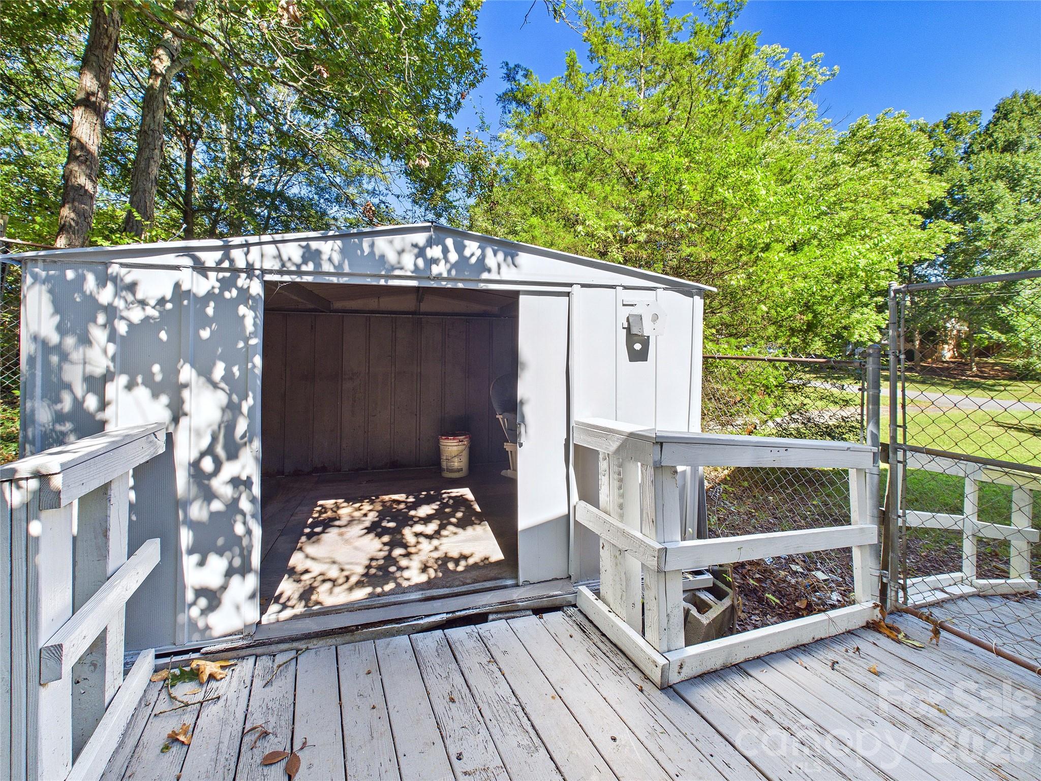 main property photo 45