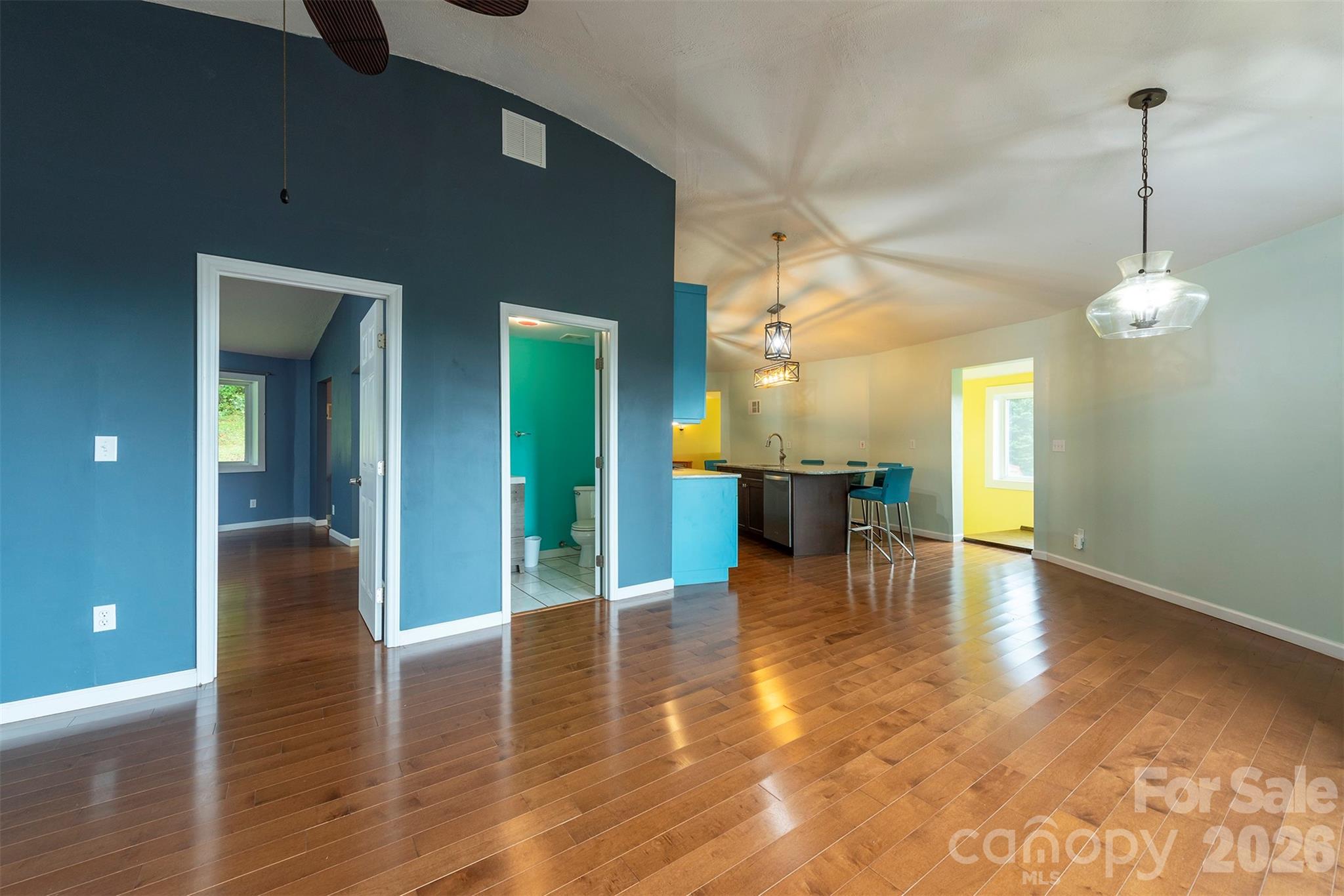 main property photo 5