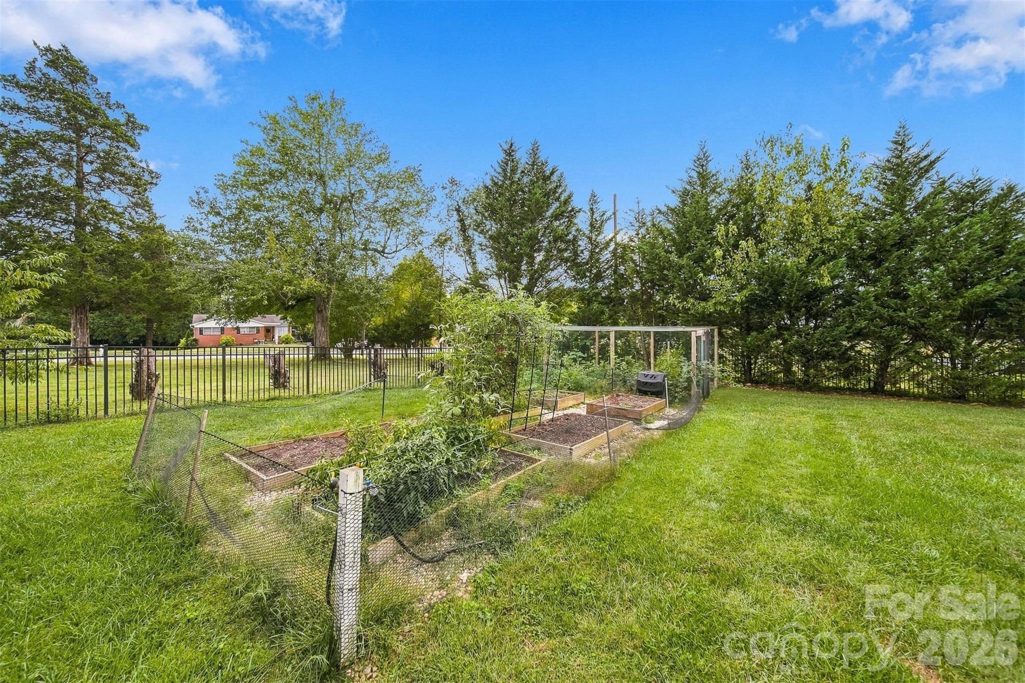 main property photo 41