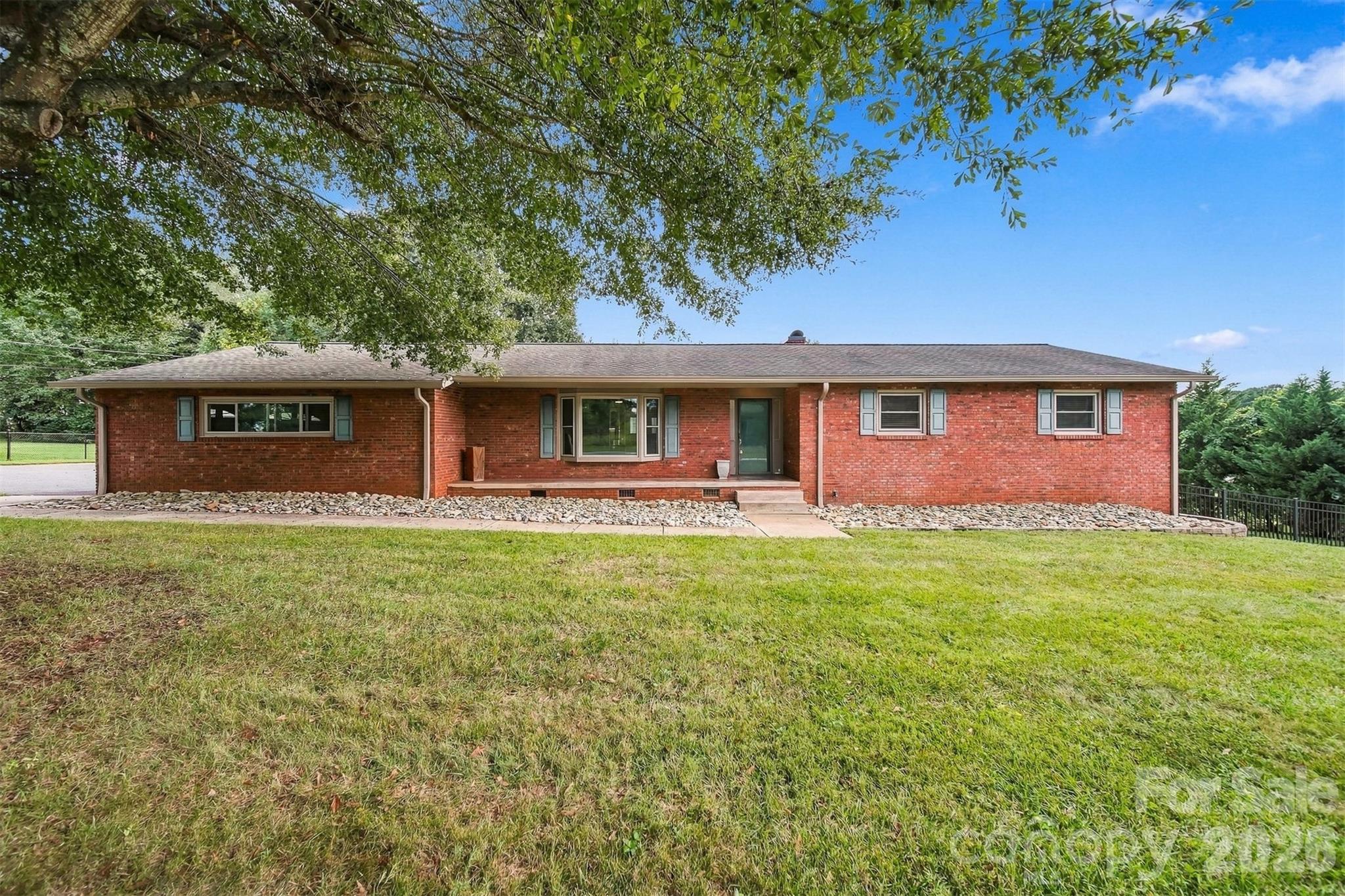 main property photo 5