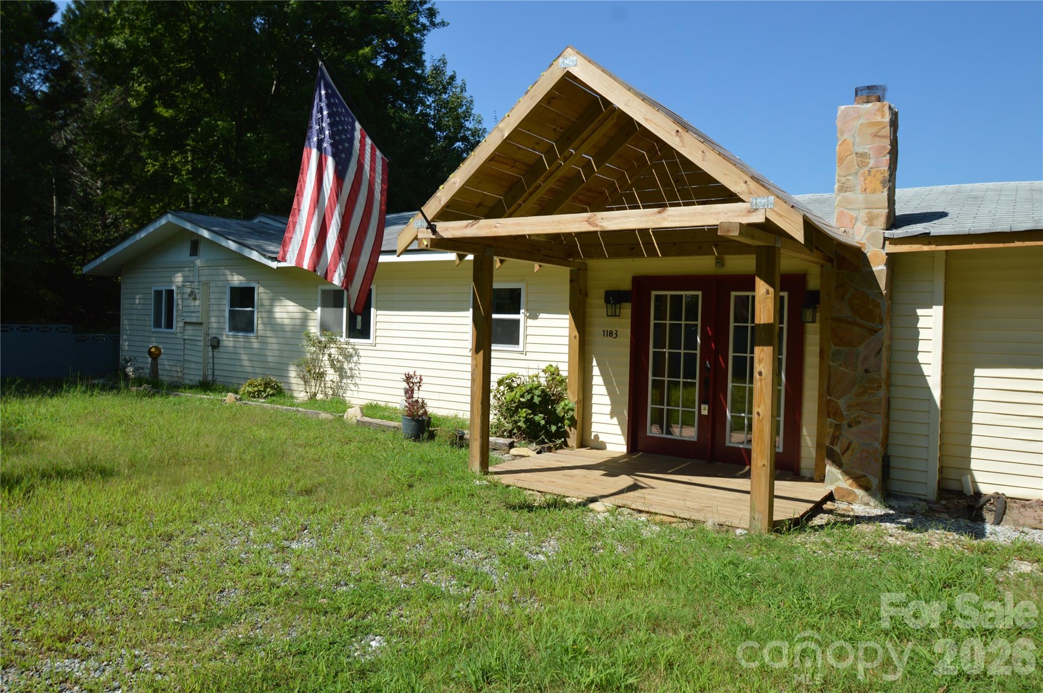 main property photo 3