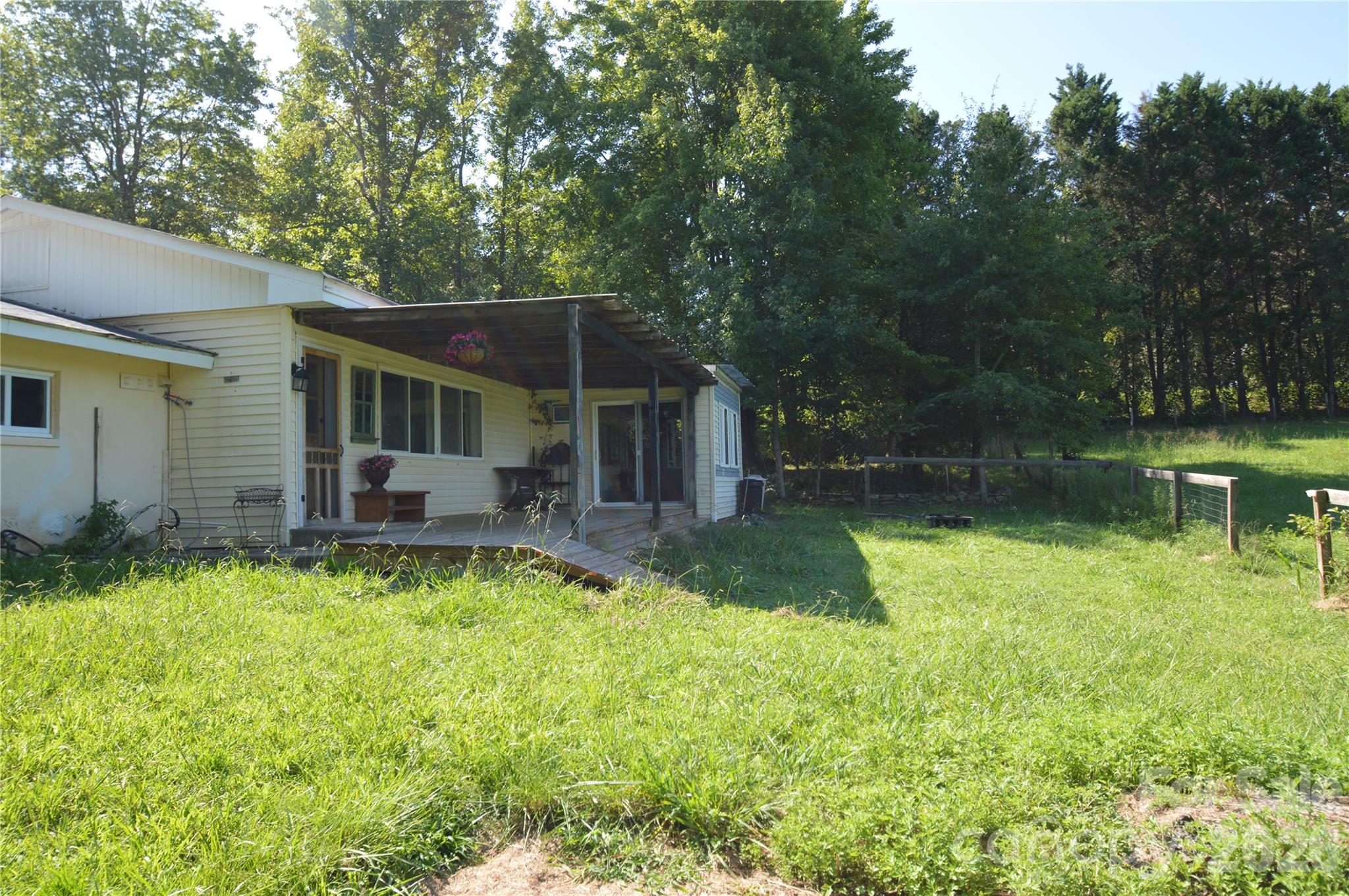 main property photo 7
