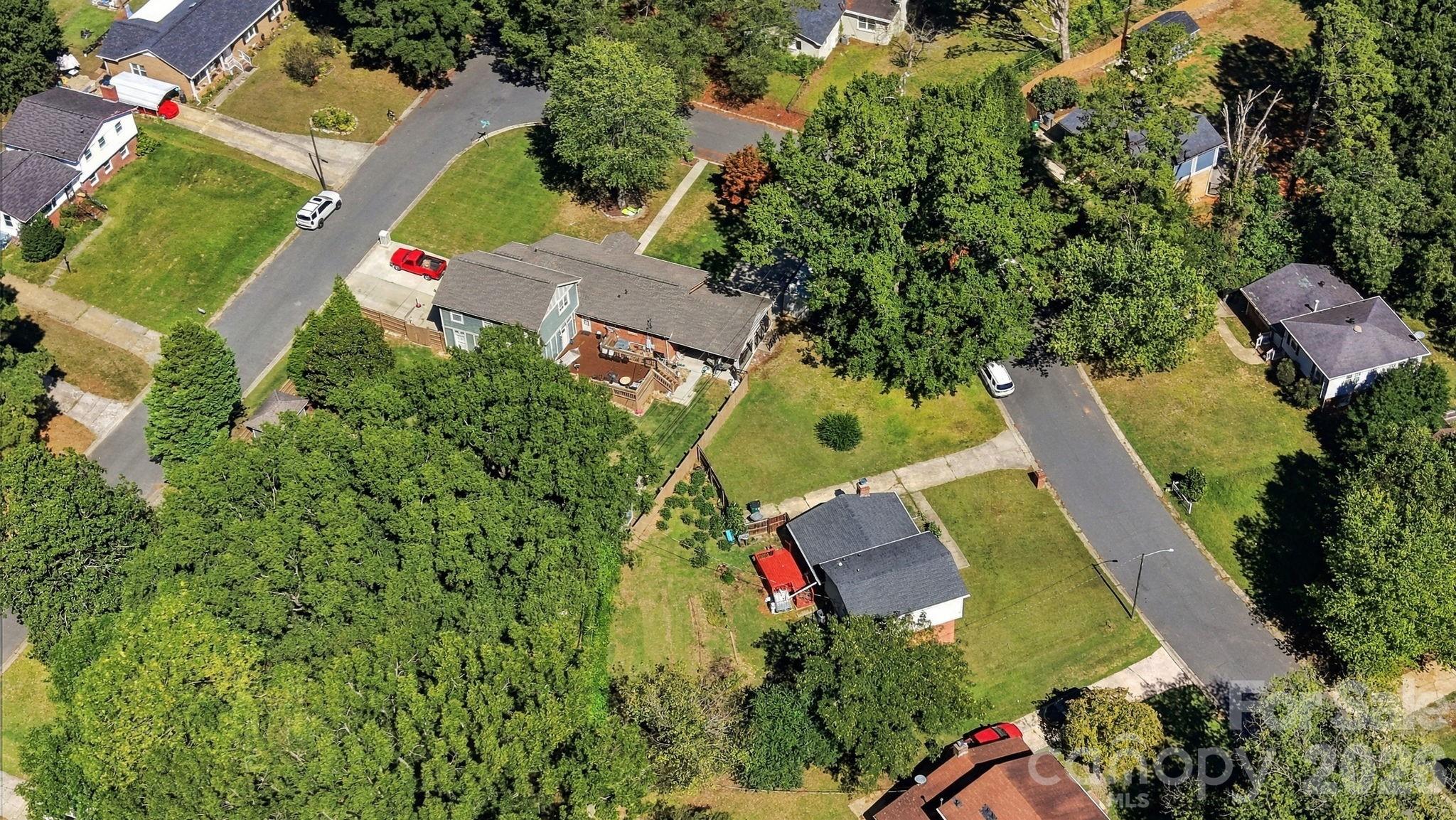 main property photo 35