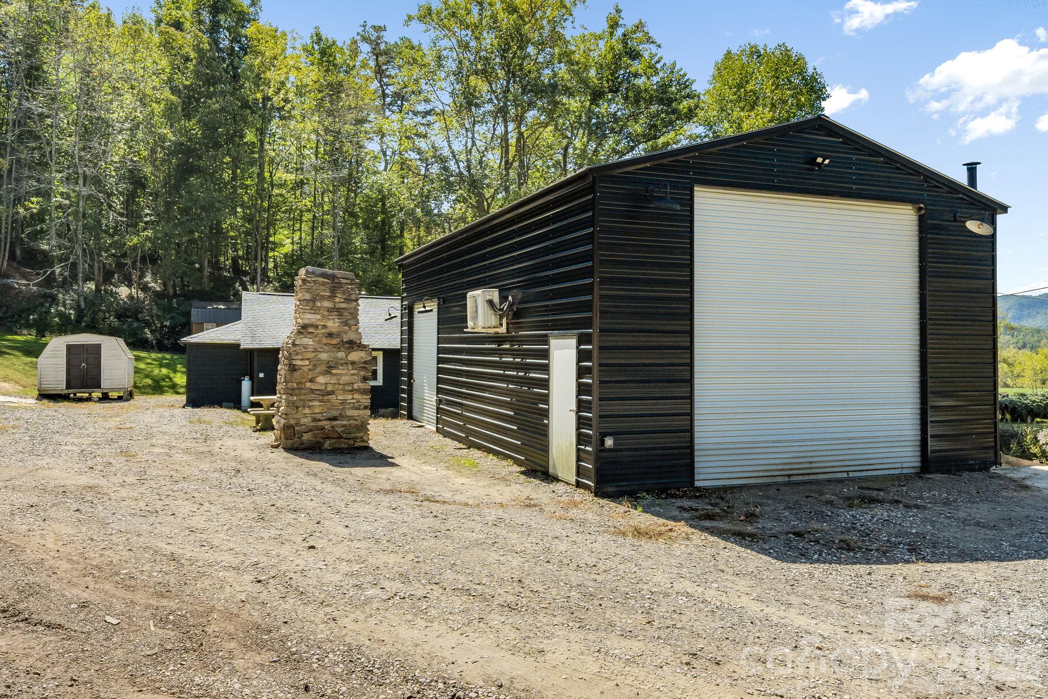 main property photo 22