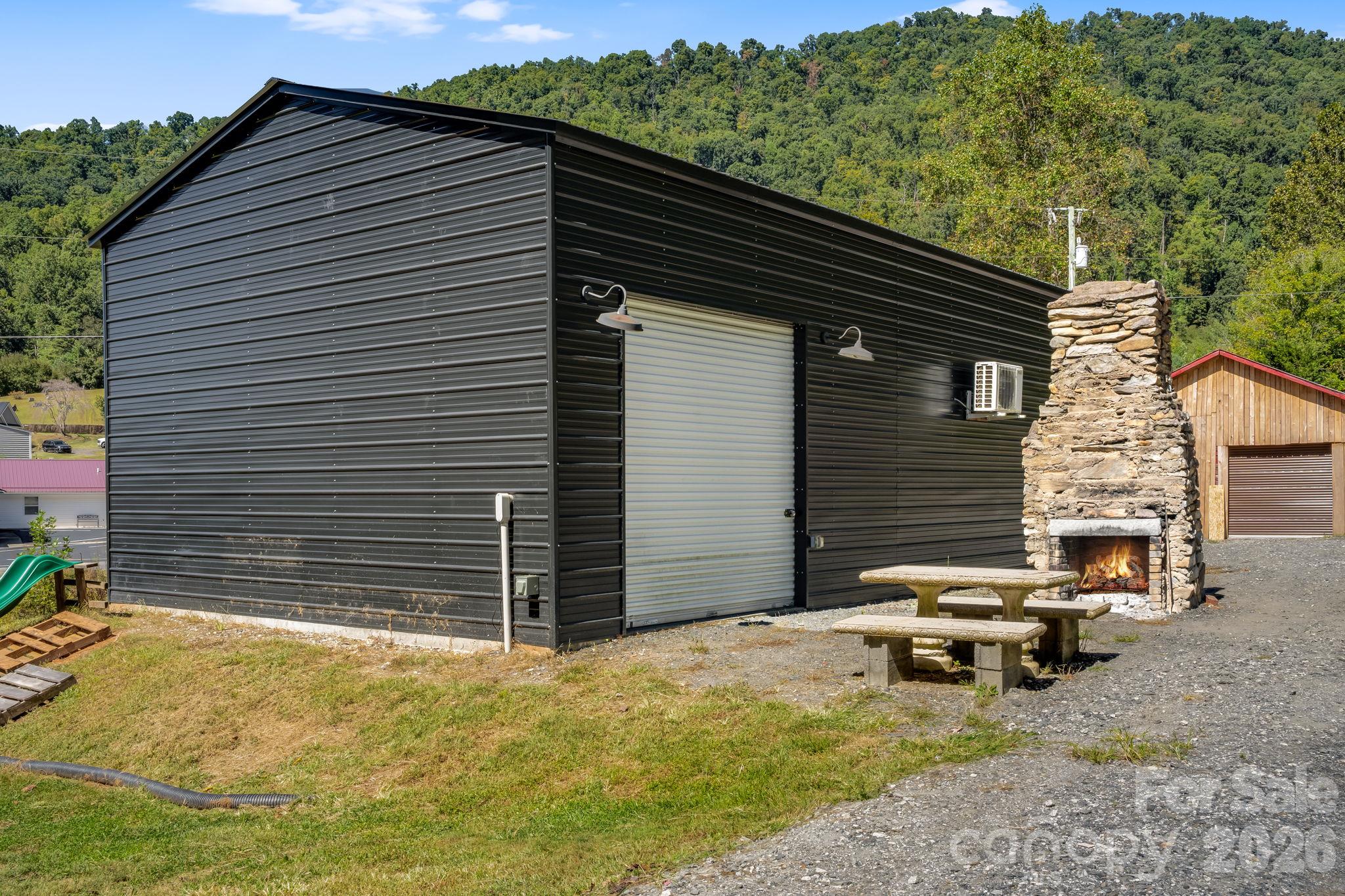 main property photo 24
