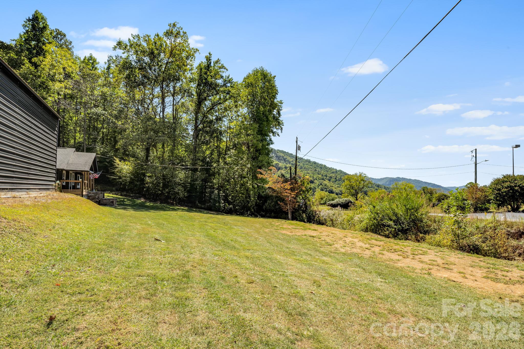 main property photo 28