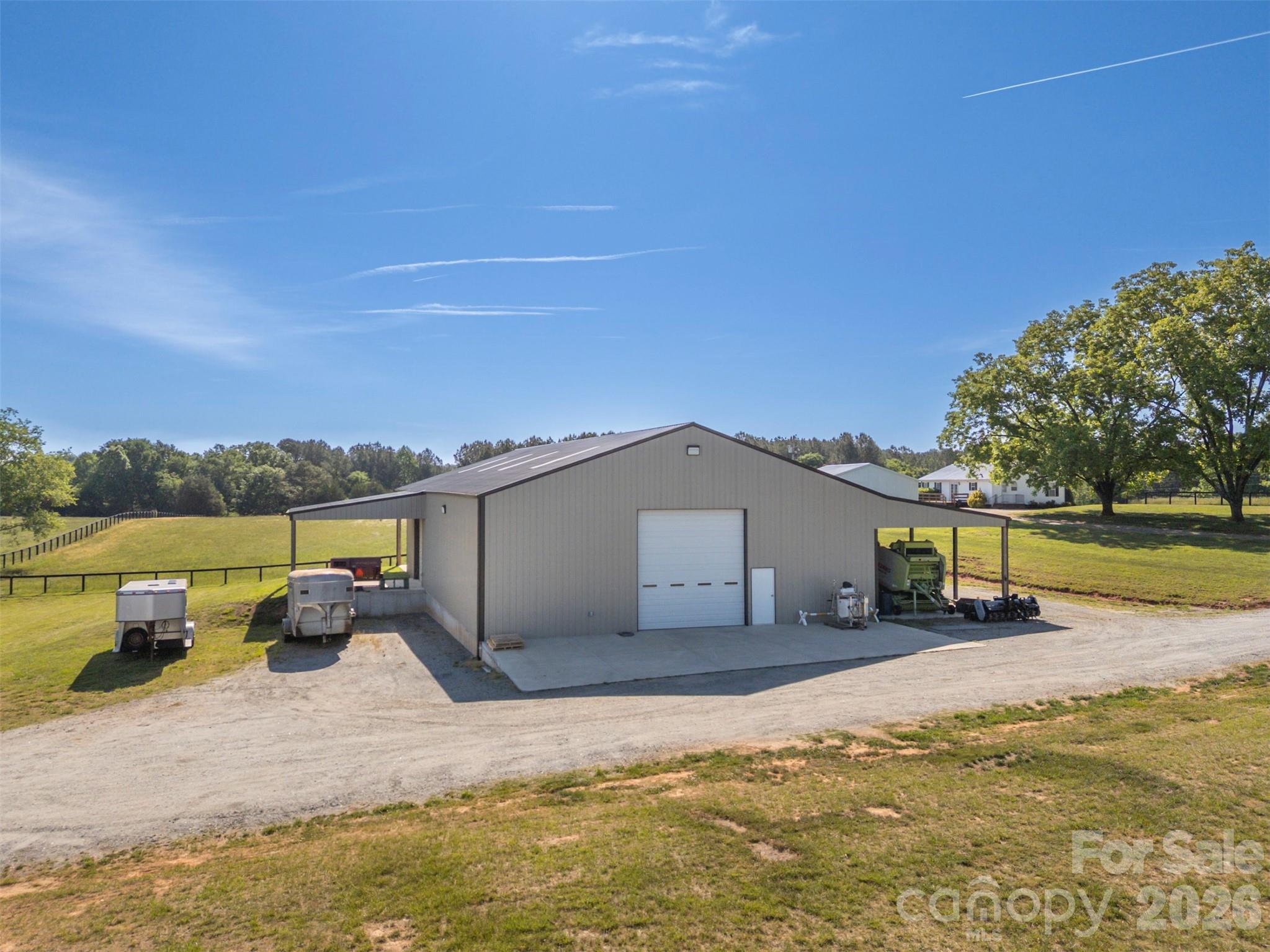 main property photo 13