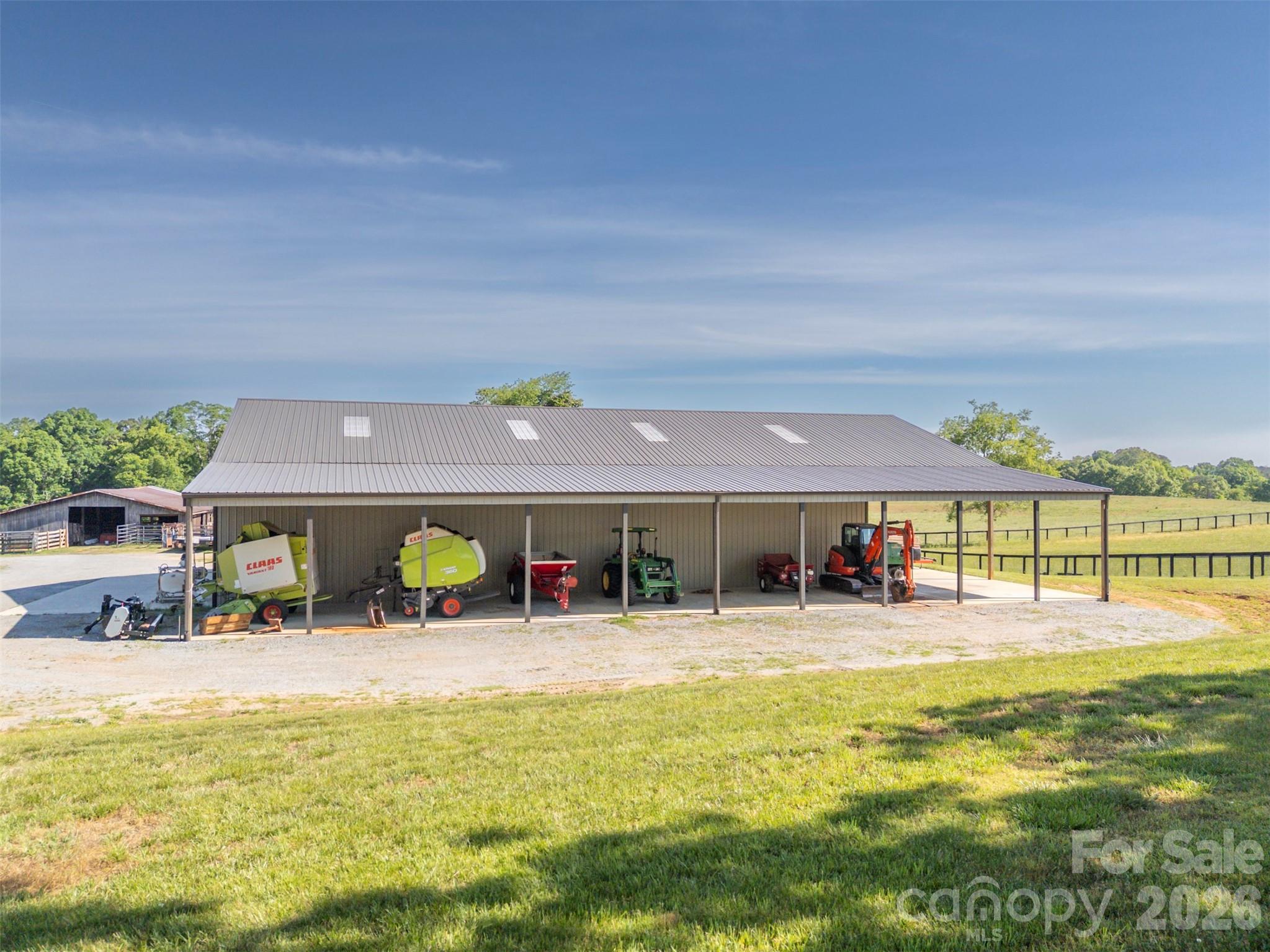 main property photo 16
