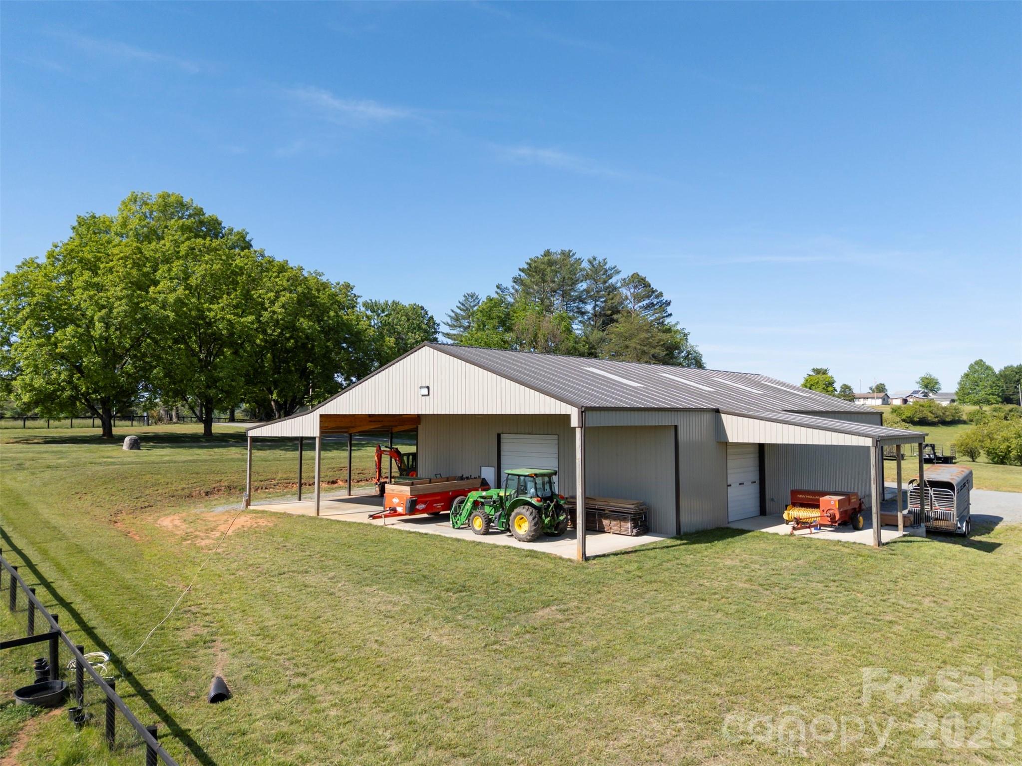 main property photo 18